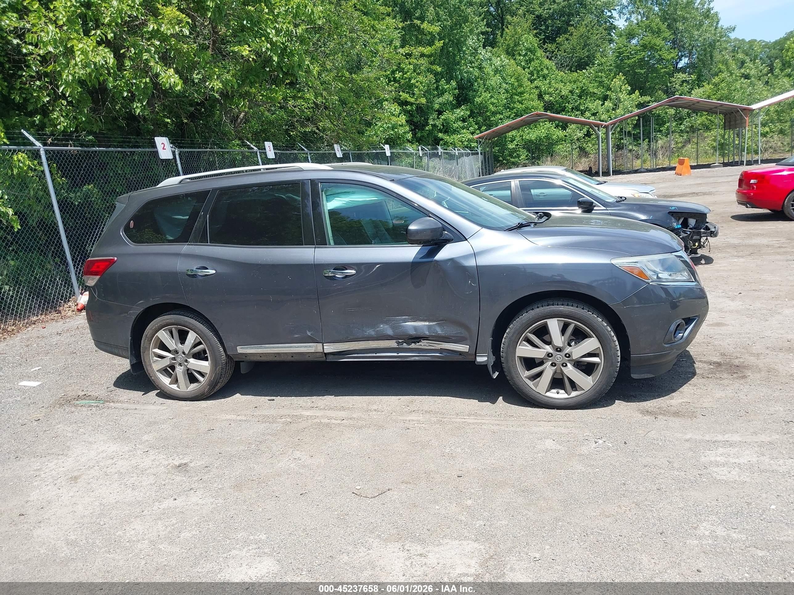 2014 Nissan Pathfinder Platinum Gray vin: 5N1AR2MMXEC624523
