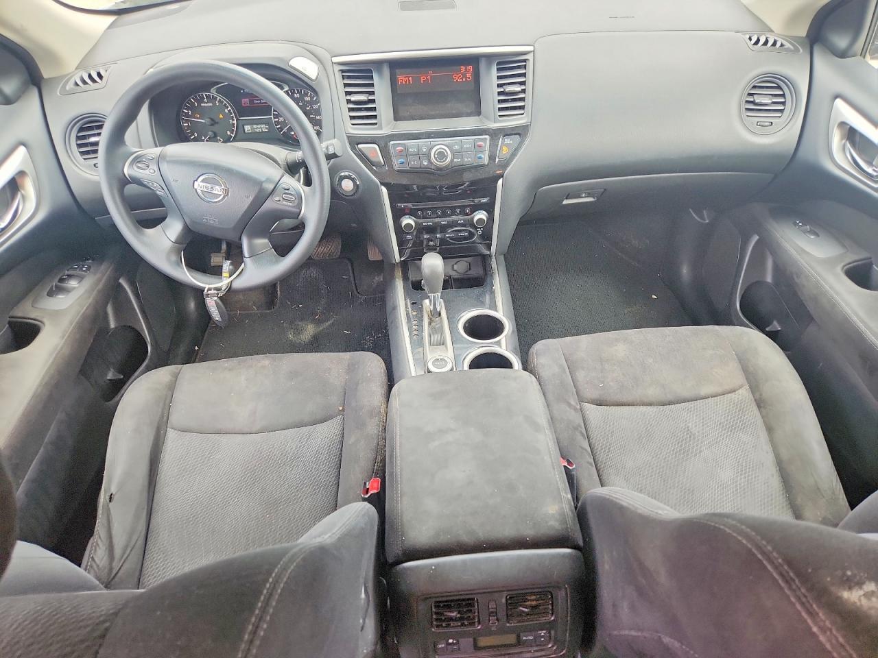 2014 Nissan Pathfinder S Silver vin: 5N1AR2MMXEC692997