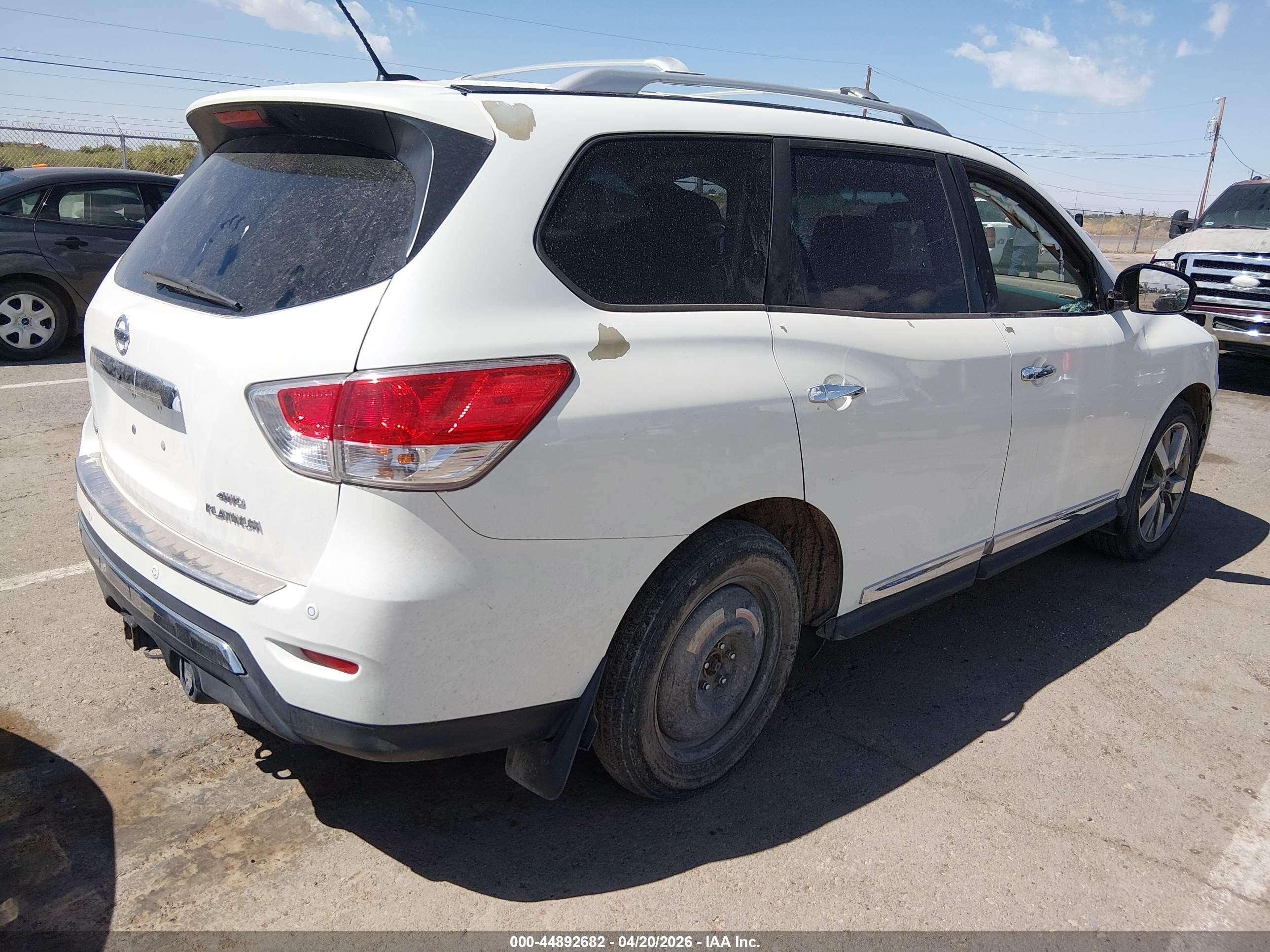 2014 Nissan Pathfinder Platinum Белый vin: 5N1AR2MMXEC697424