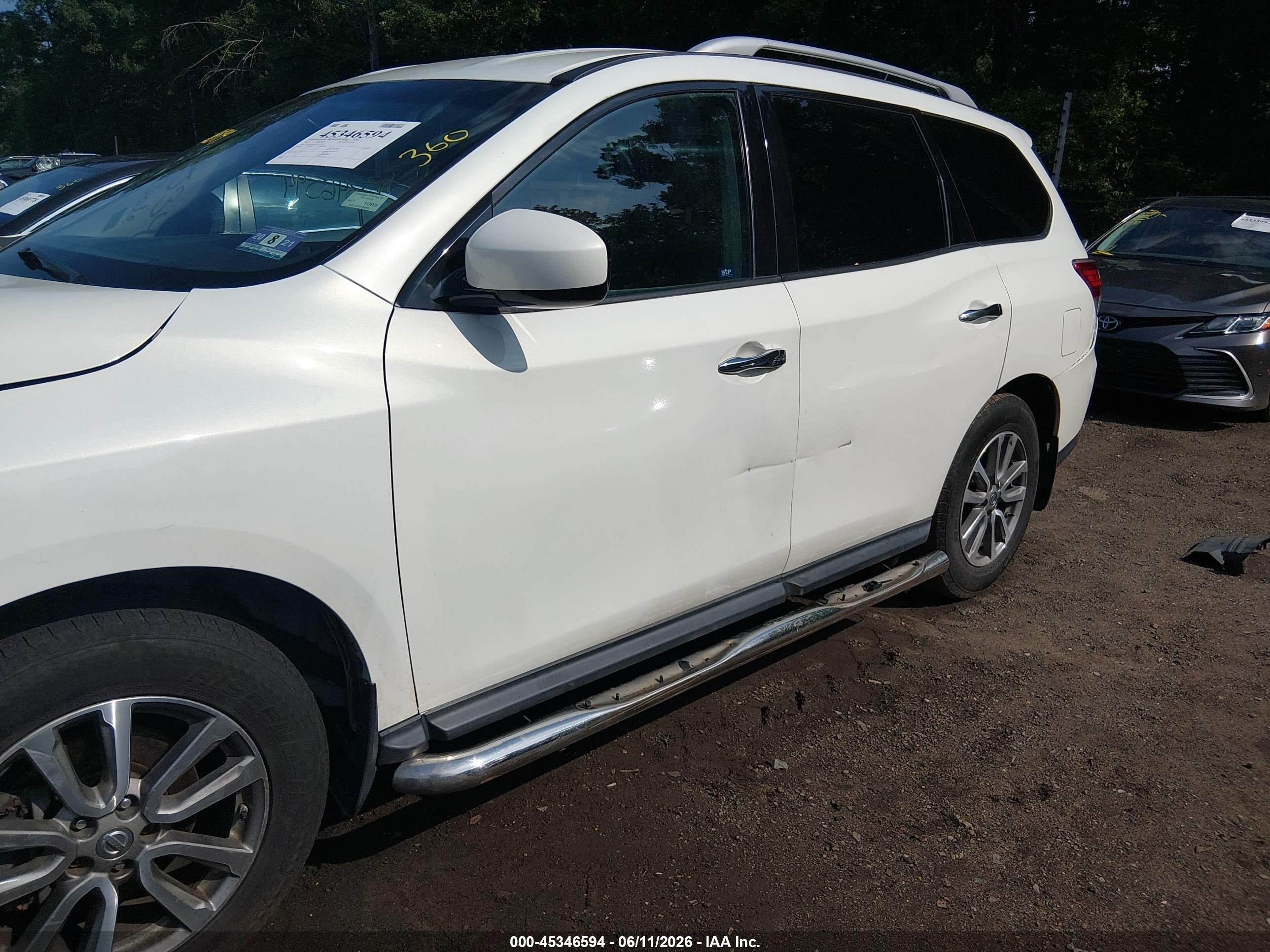 2014 Nissan Pathfinder Sv White vin: 5N1AR2MMXEC705781