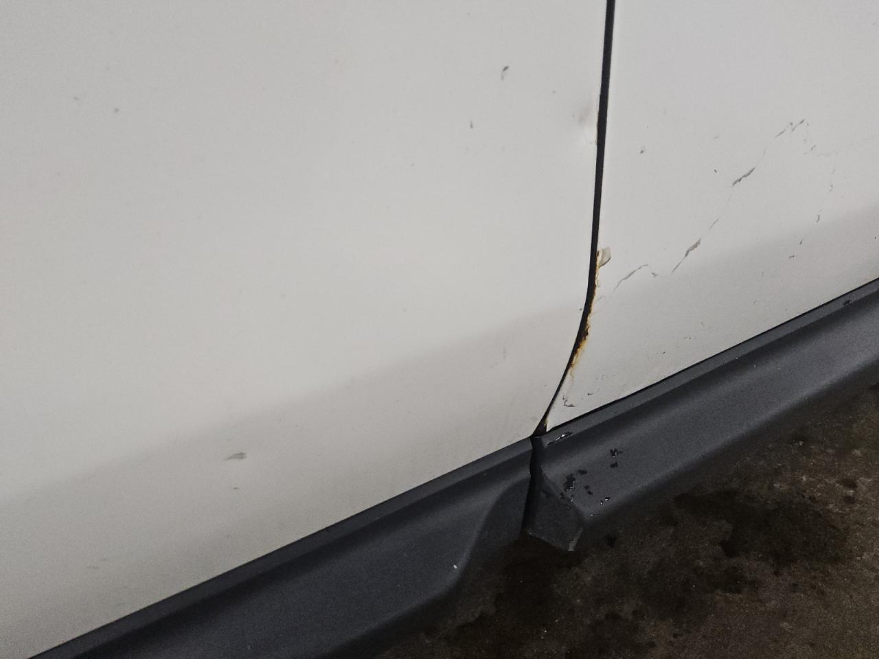 2014 Nissan Pathfinder Sv White vin: 5N1AR2MMXEC715114 Damage: Right Front Door, Previous Repair, Substandard Repair