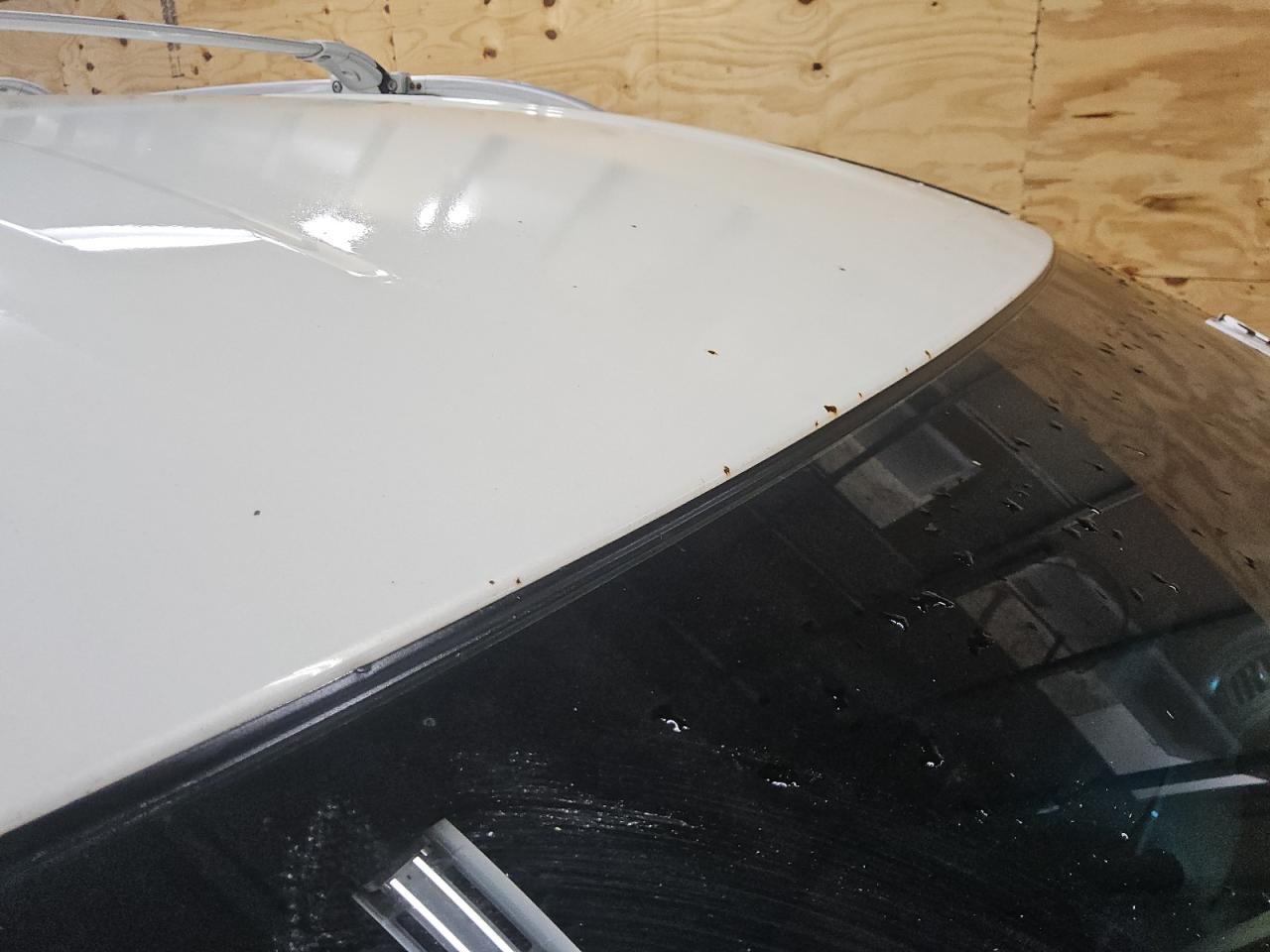 2014 Nissan Pathfinder Sv White vin: 5N1AR2MMXEC715114 Damage: Roof, Chipped, 10 Or More