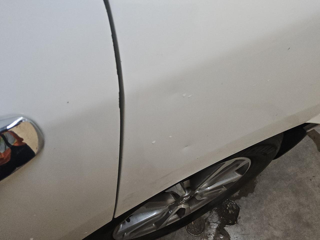2014 Nissan Pathfinder Sv White vin: 5N1AR2MMXEC715114 Damage: Left Qtr Panel, Multiple Dents/Paint Damage, 3