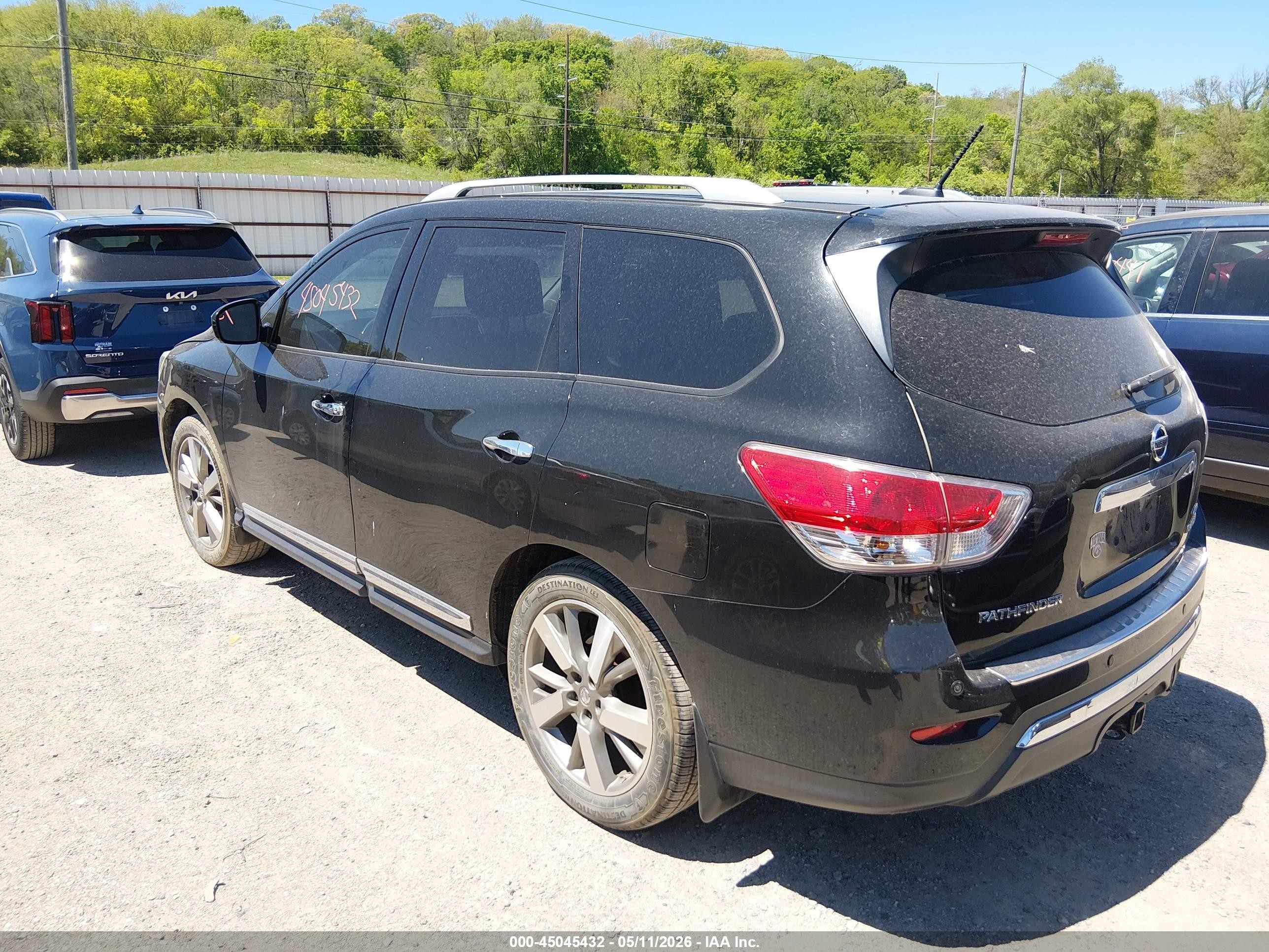 2014 Nissan Pathfinder Platinum Черный vin: 5N1AR2MMXEC715646