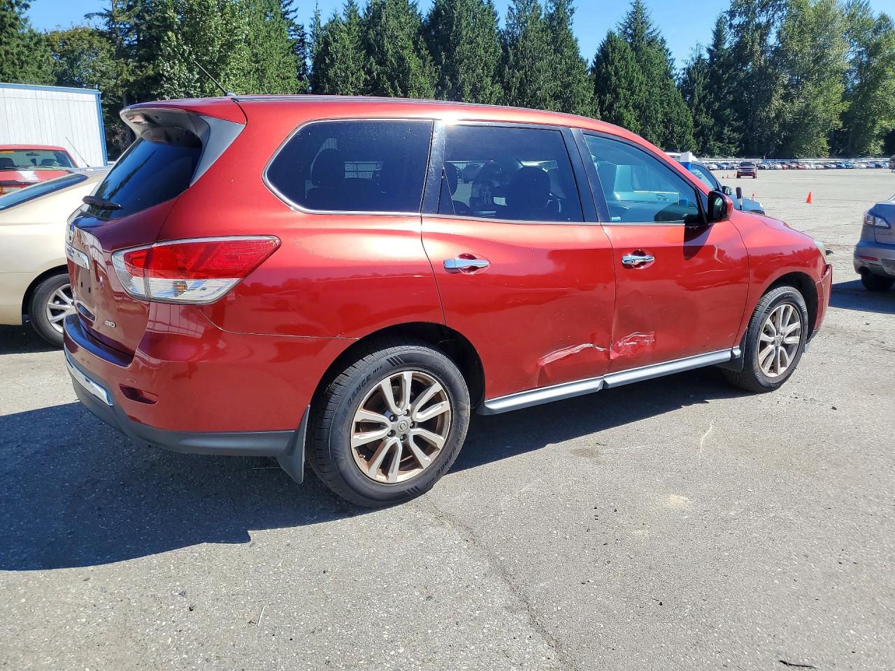 2014 Nissan Pathfinder S Red vin: 5N1AR2MMXEC720149