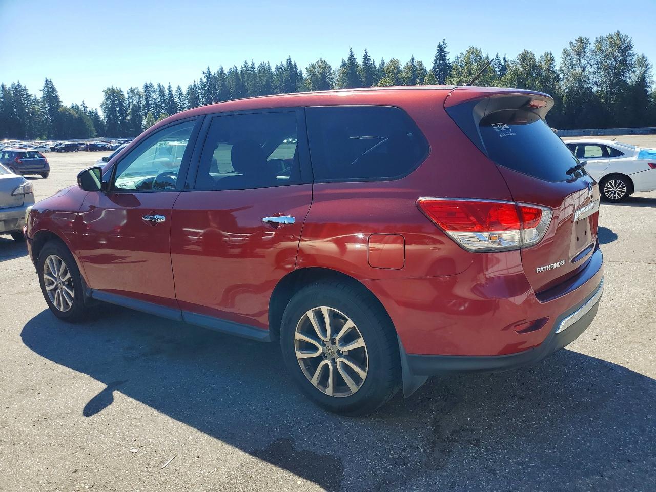 2014 Nissan Pathfinder S Red vin: 5N1AR2MMXEC720149