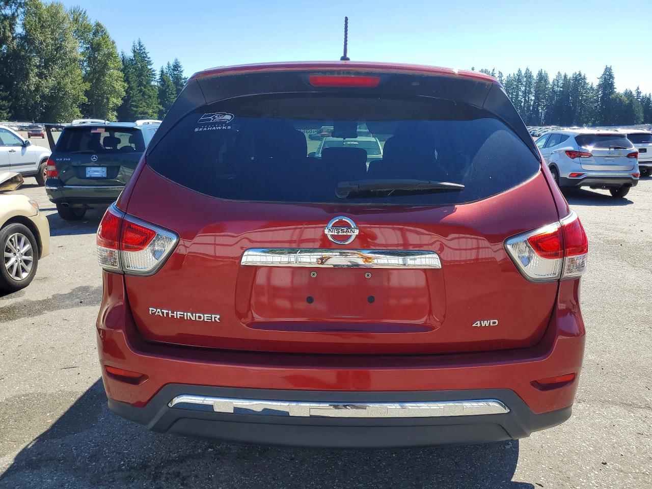 2014 Nissan Pathfinder S Red vin: 5N1AR2MMXEC720149