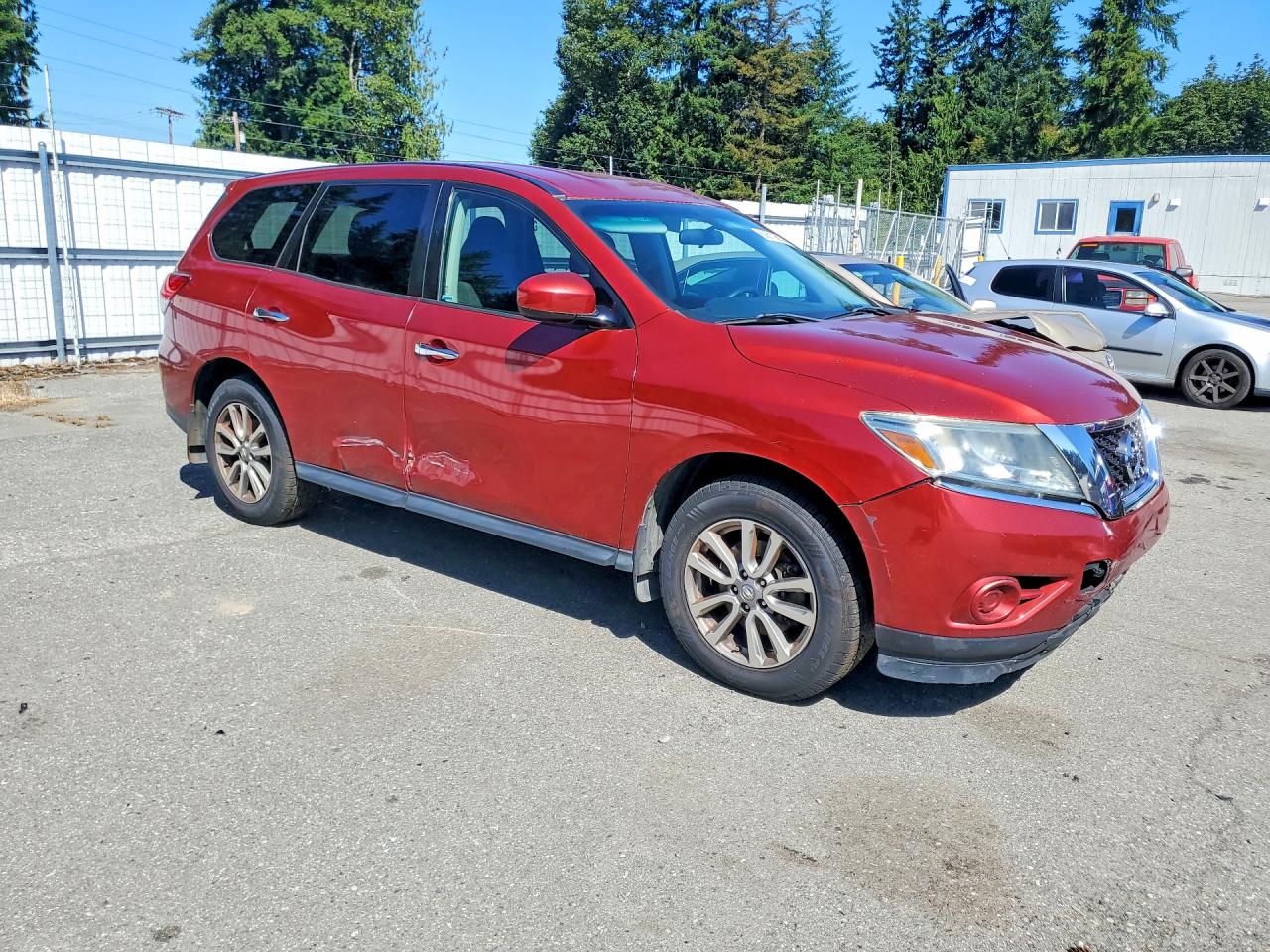 2014 Nissan Pathfinder S Red vin: 5N1AR2MMXEC720149