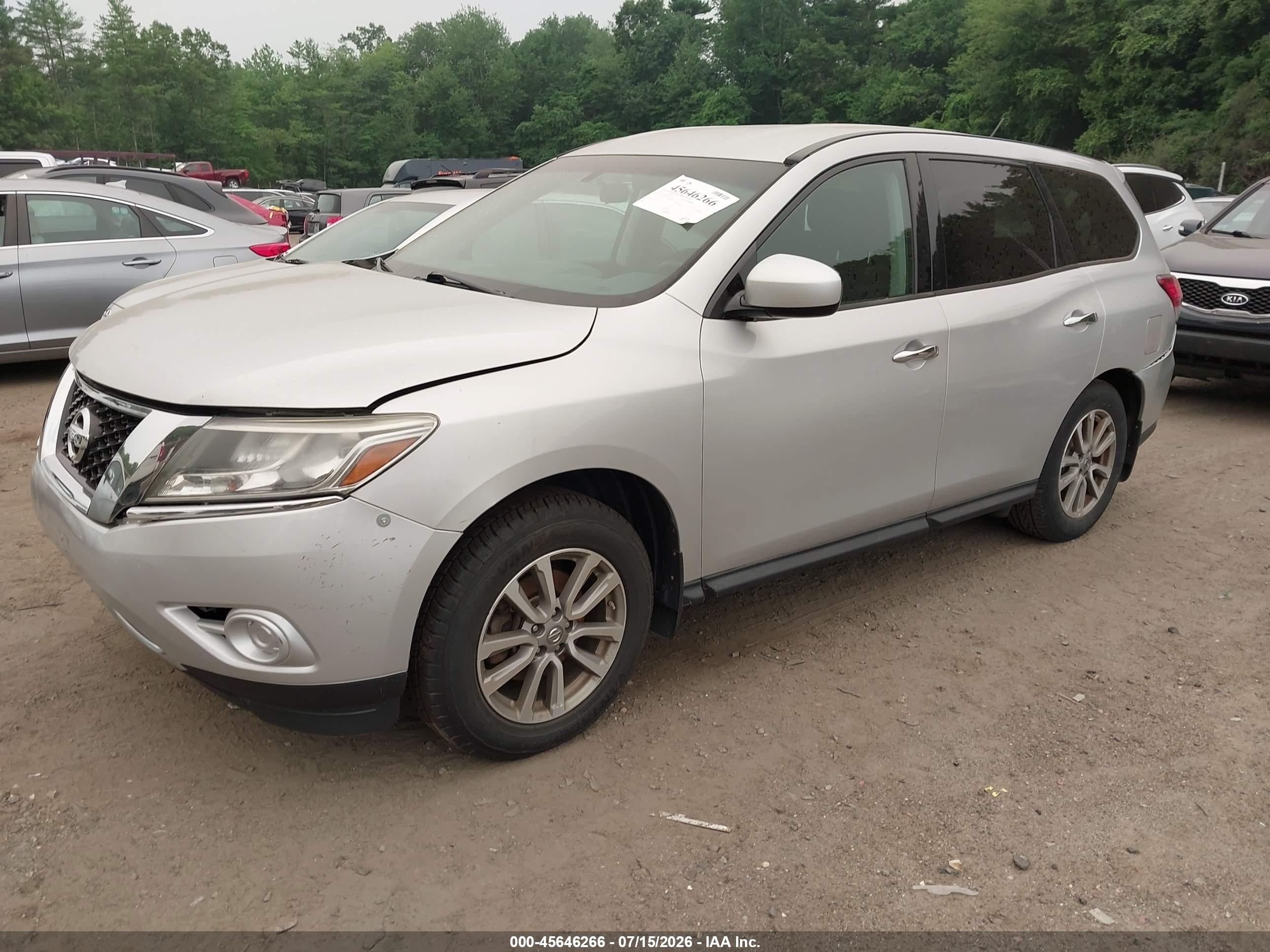 2014 Nissan Pathfinder S Silver vin: 5N1AR2MMXEC734956