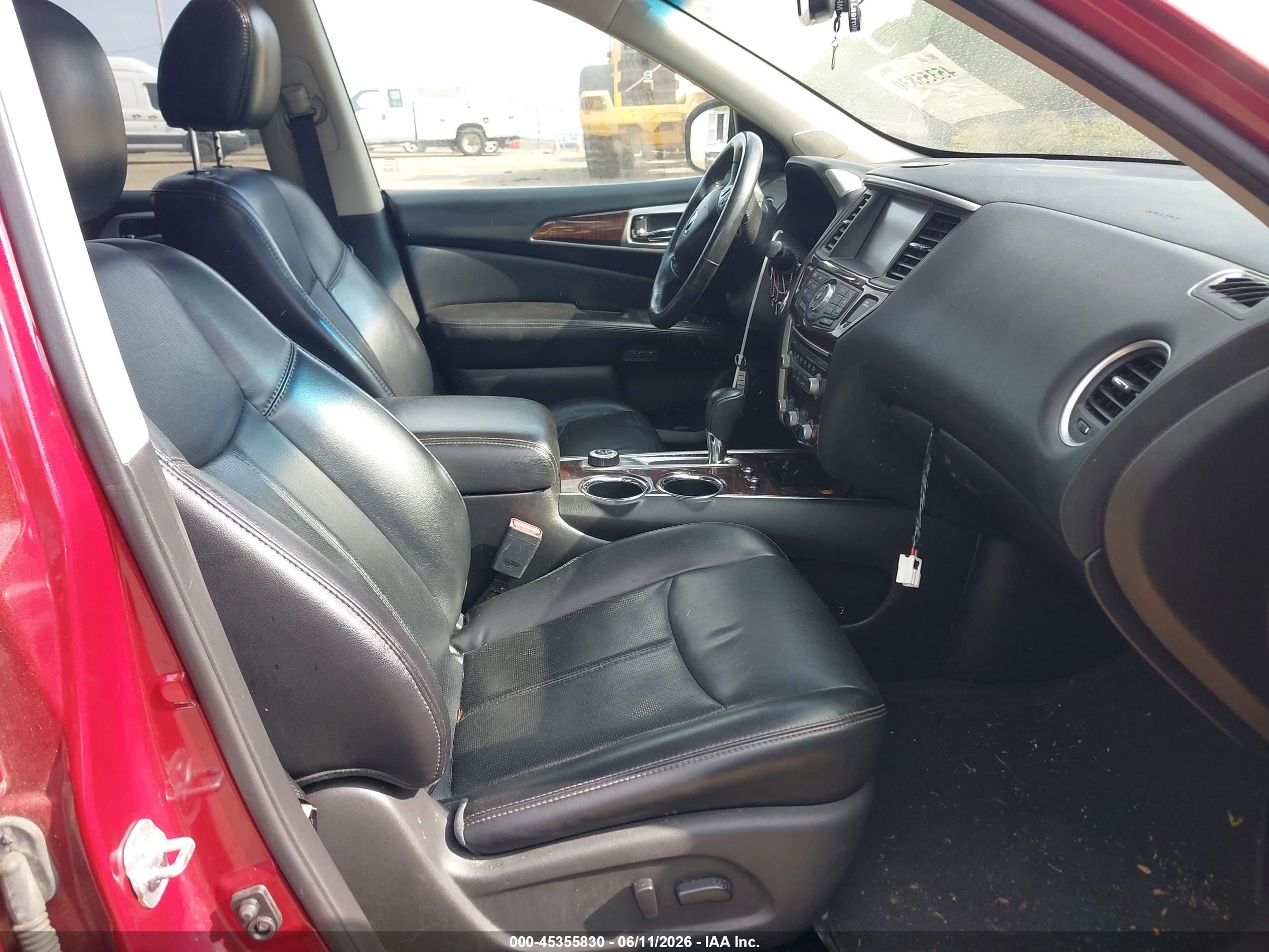 2015 Nissan Pathfinder Platinum Red vin: 5N1AR2MMXFC600451