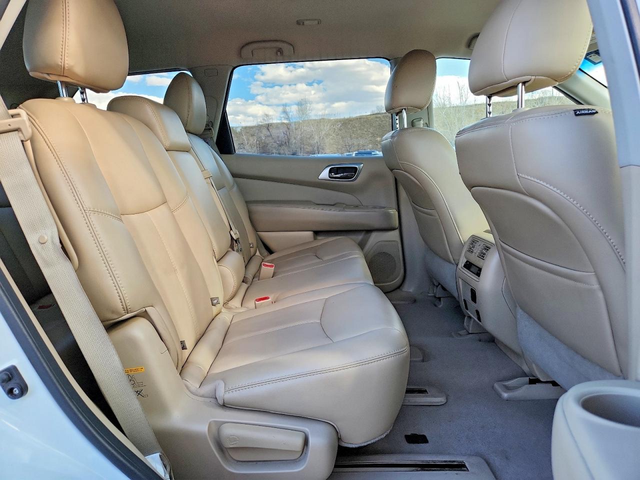 2015 Nissan Pathfinder Sl White vin: 5N1AR2MMXFC608789