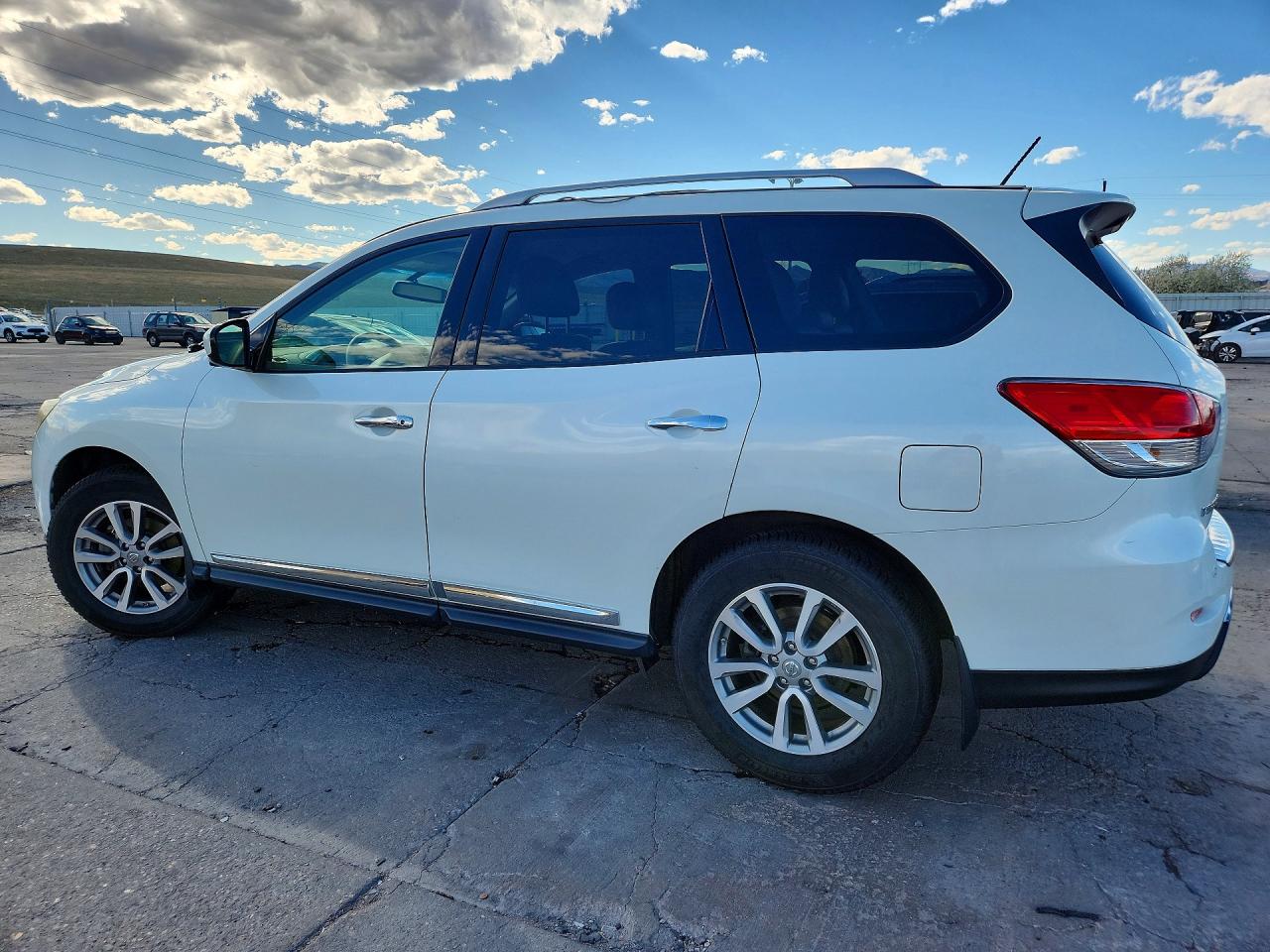 2015 Nissan Pathfinder Sl White vin: 5N1AR2MMXFC608789