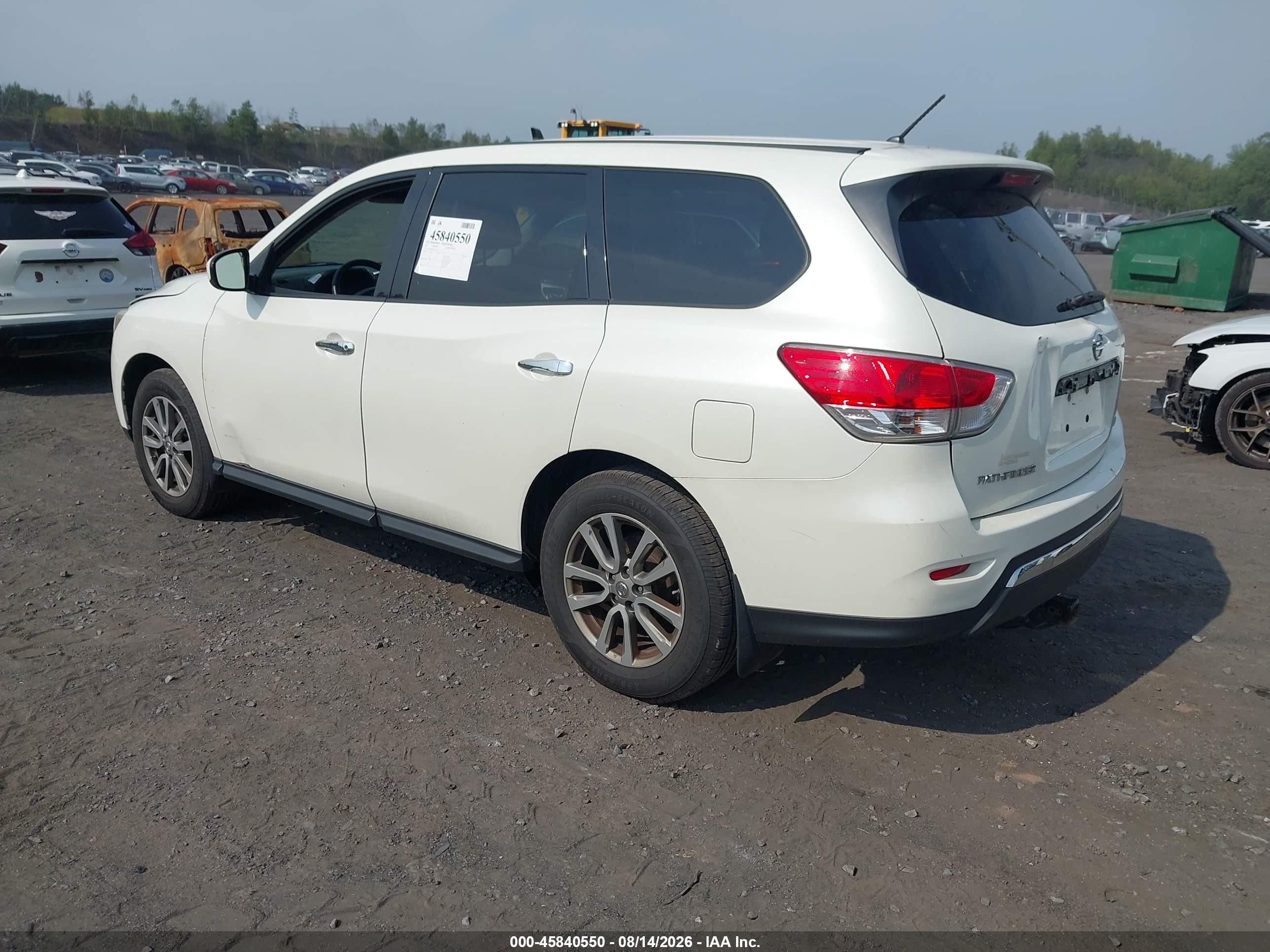 2015 Nissan Pathfinder S White vin: 5N1AR2MMXFC619257