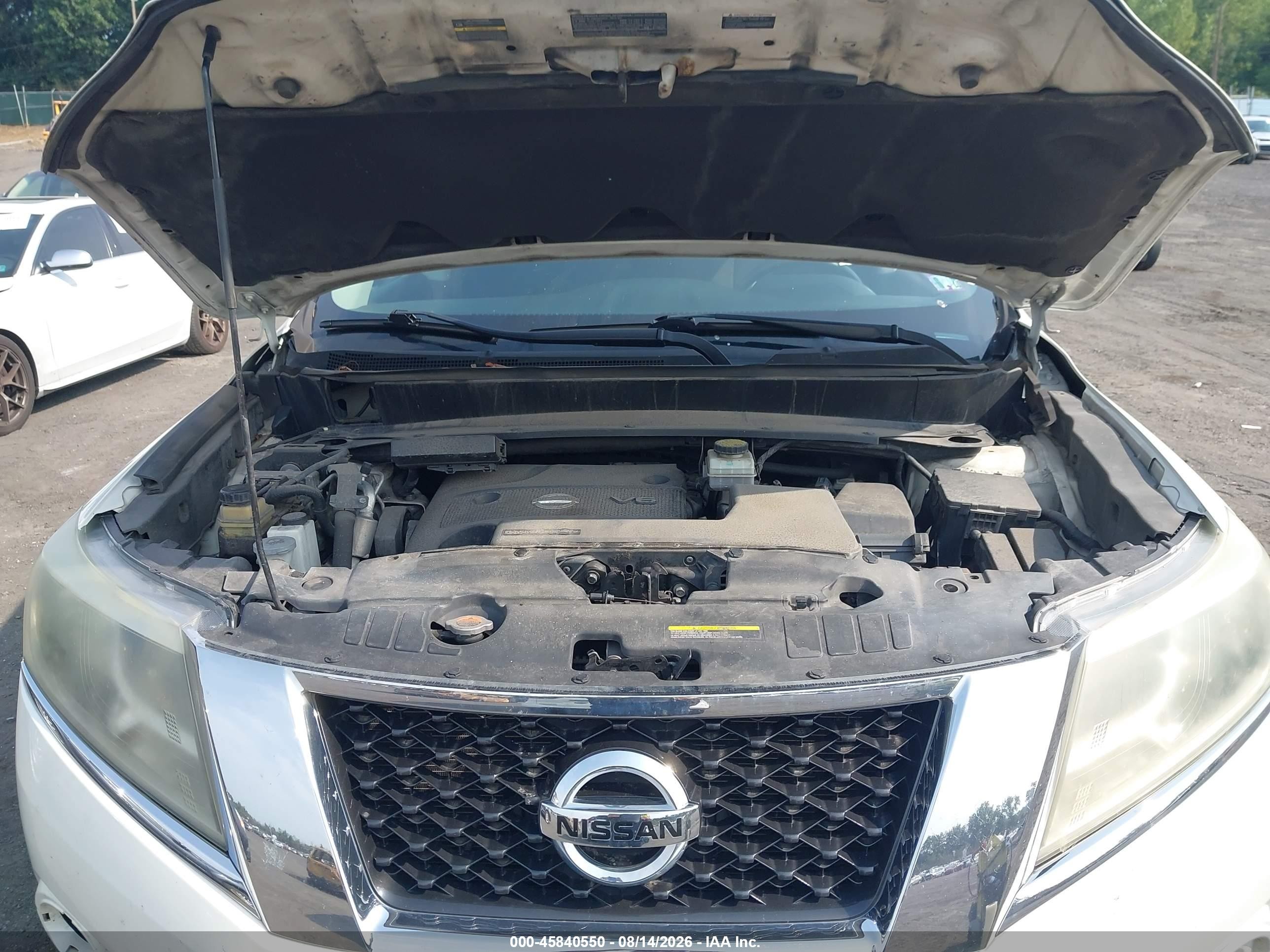 2015 Nissan Pathfinder S White vin: 5N1AR2MMXFC619257