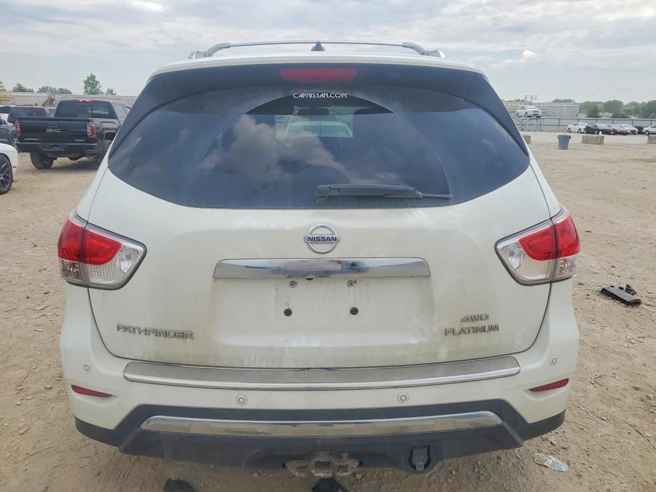 2015 Nissan Pathfinder S Белый vin: 5N1AR2MMXFC642599