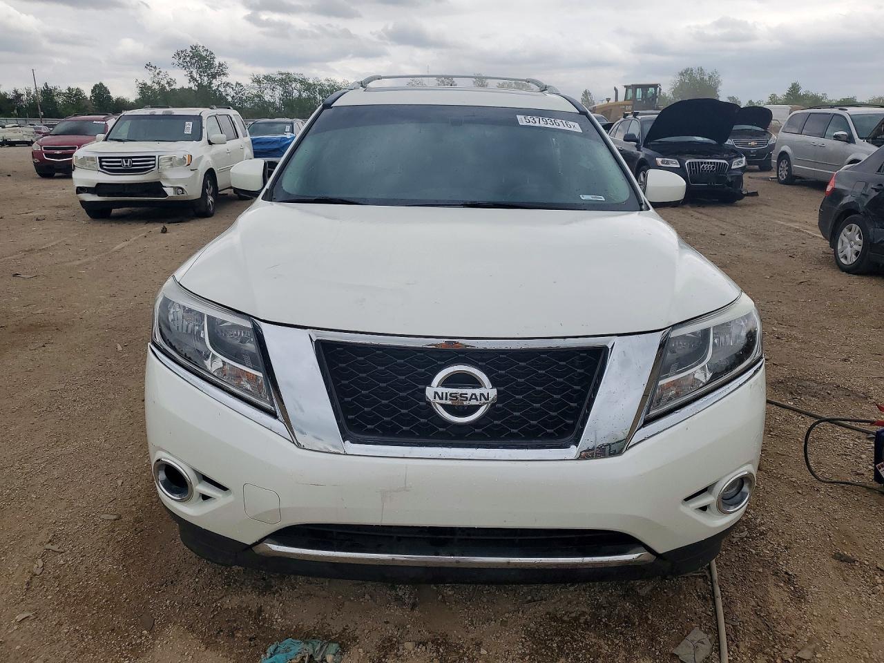 2015 Nissan Pathfinder S White vin: 5N1AR2MMXFC652825