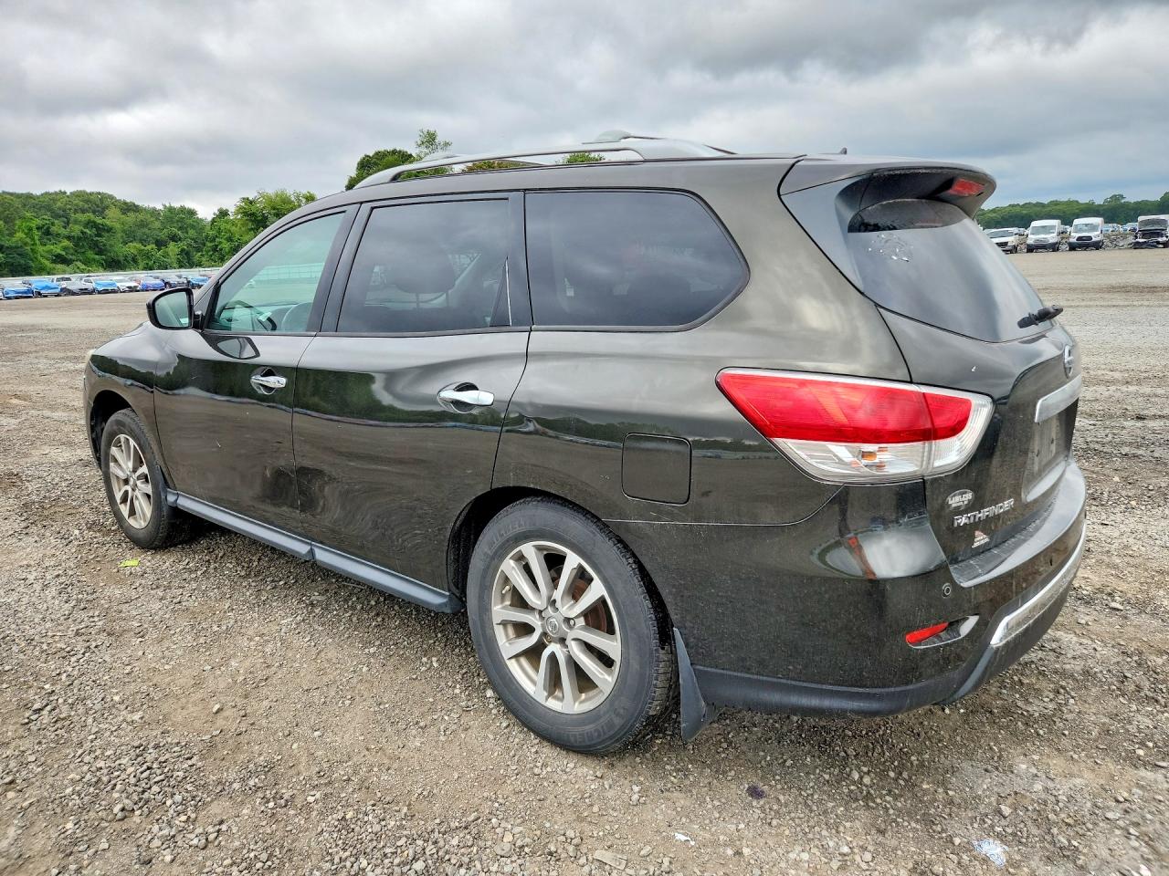 2015 Nissan Pathfinder Sv Green vin: 5N1AR2MMXFC658429