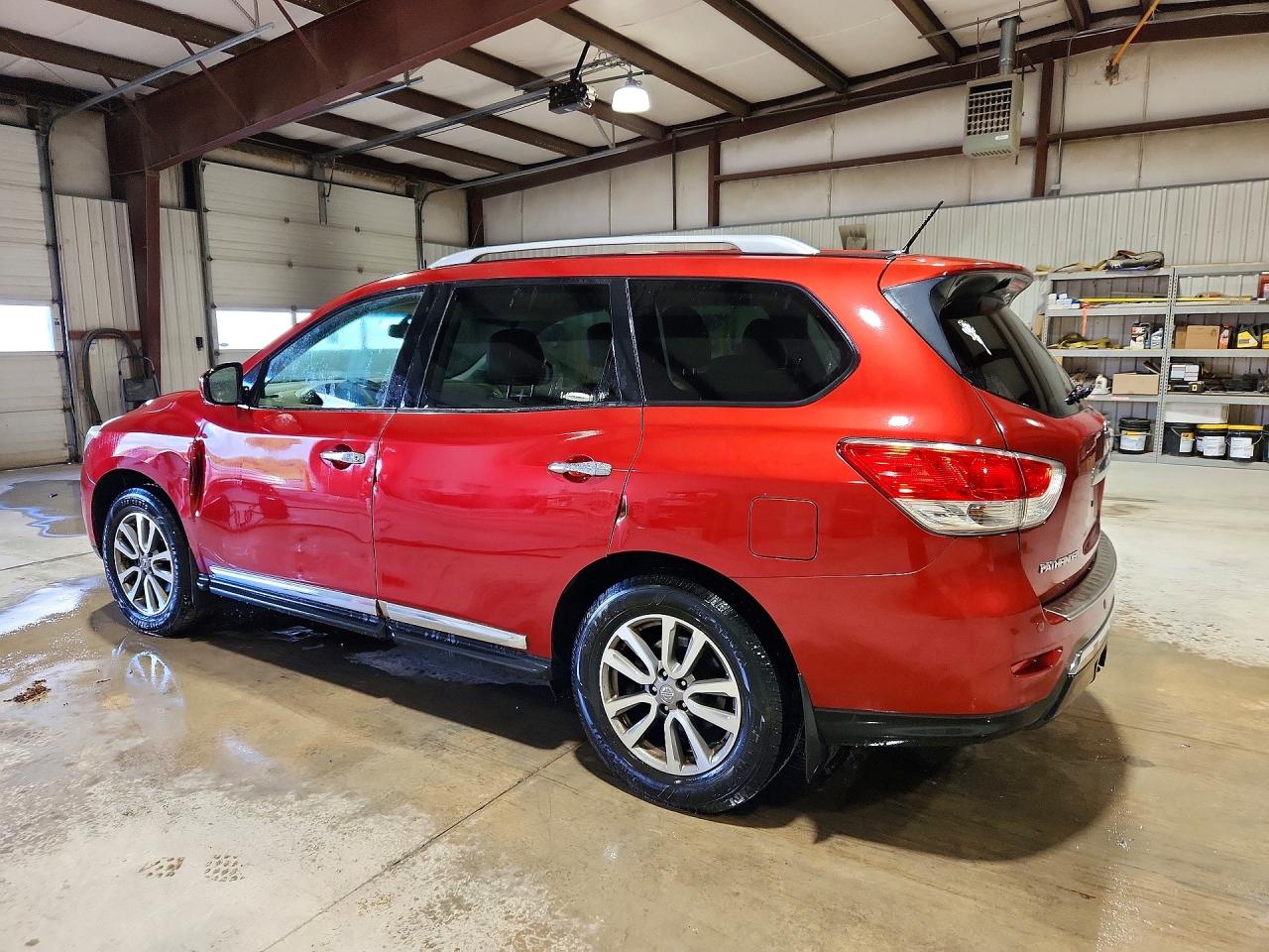 2015 Nissan Pathfinder Sl Red vin: 5N1AR2MMXFC668328