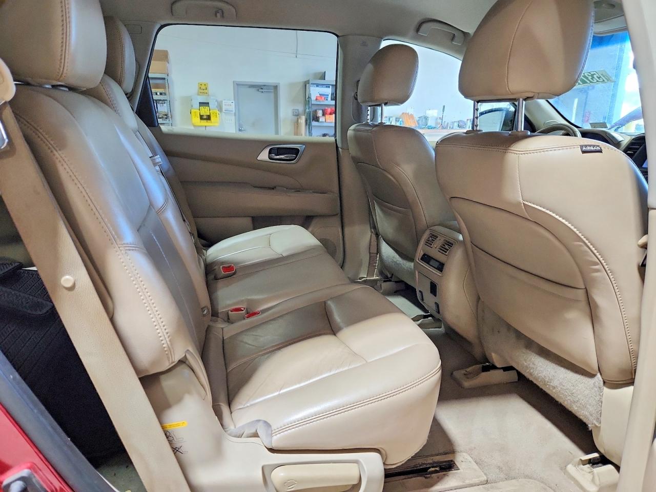 2015 Nissan Pathfinder Sl Red vin: 5N1AR2MMXFC668328