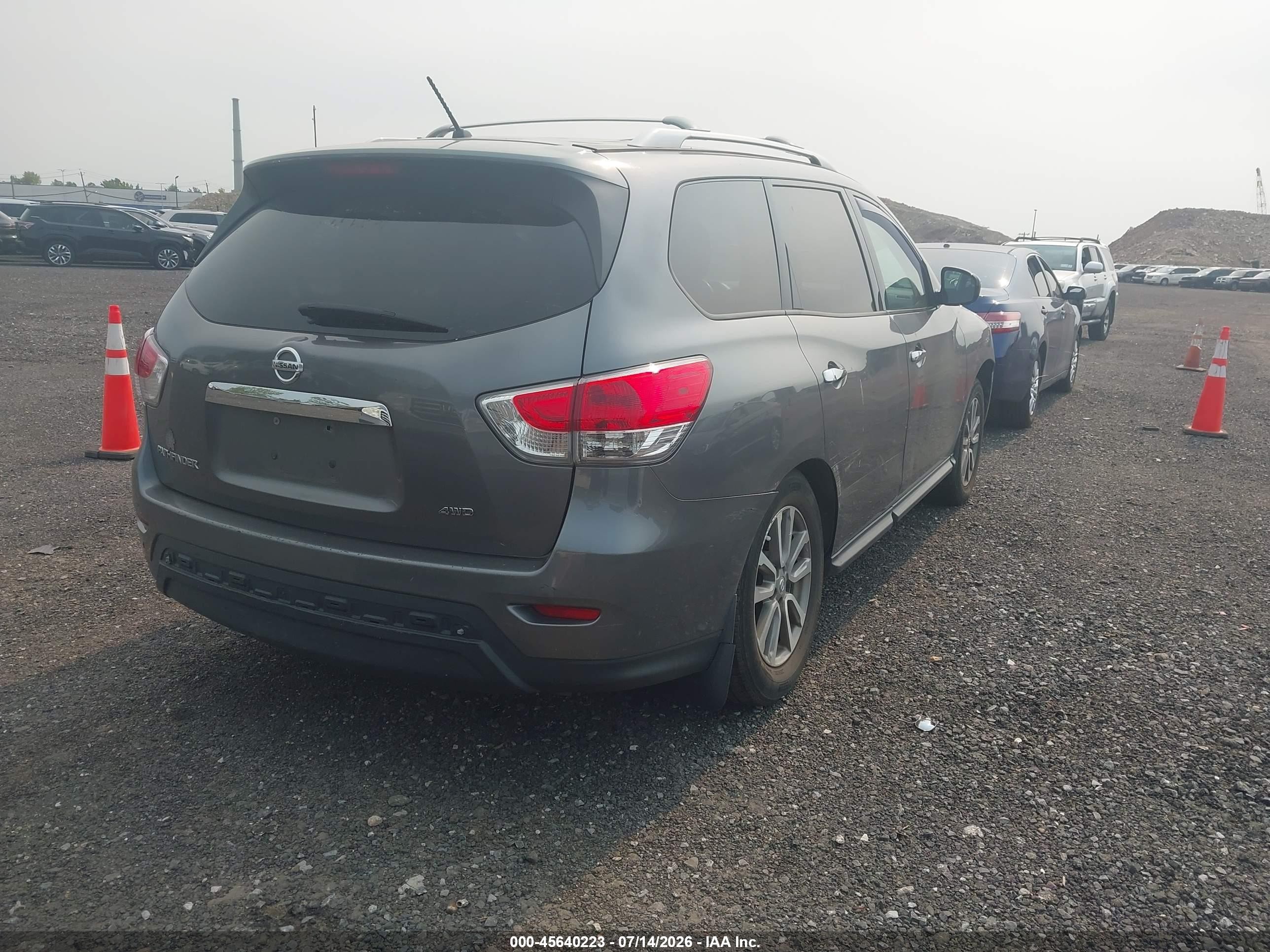 2015 Nissan Pathfinder S Gray vin: 5N1AR2MMXFC695772