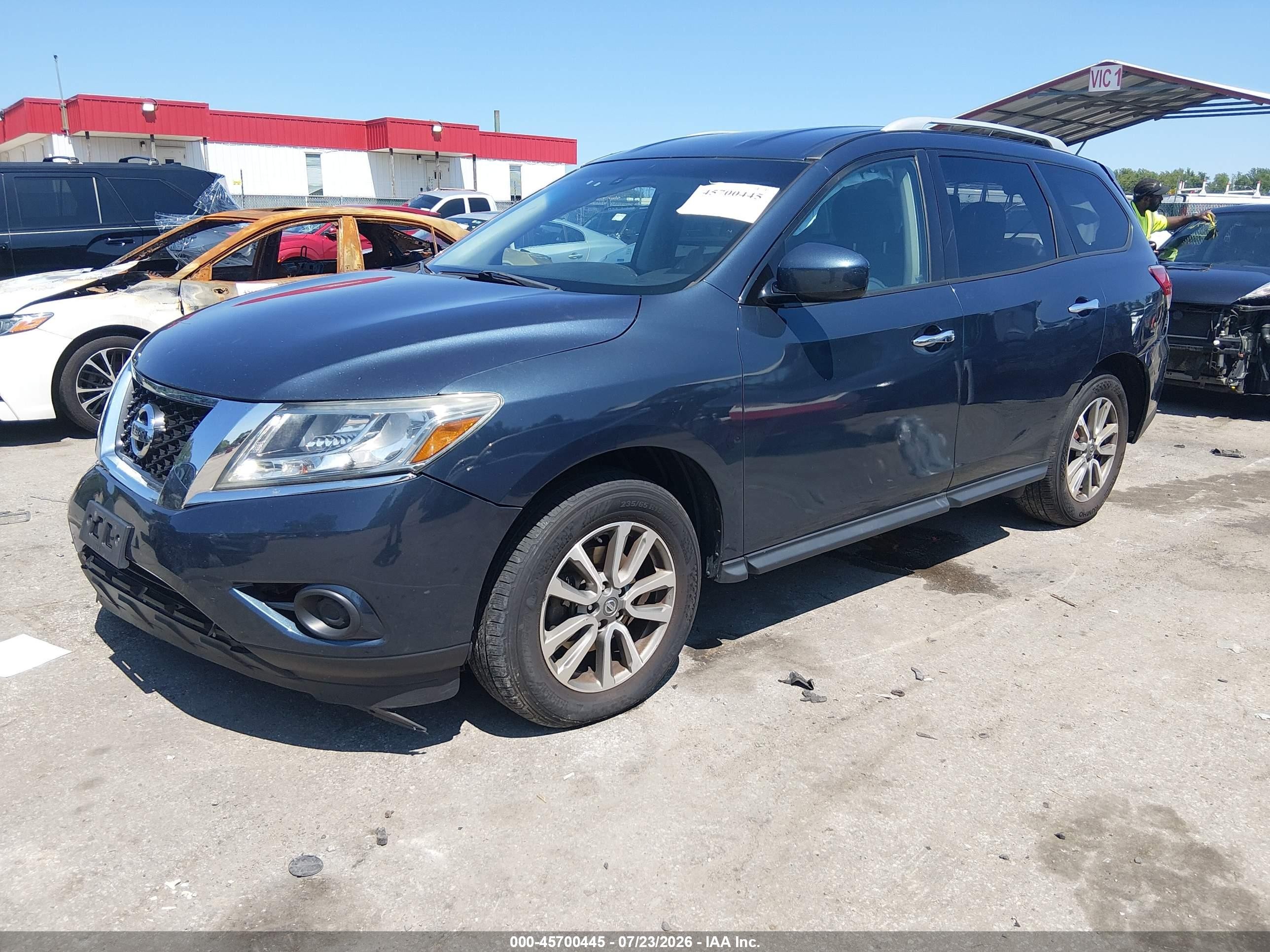 2015 Nissan Pathfinder S Blue vin: 5N1AR2MMXFC698137