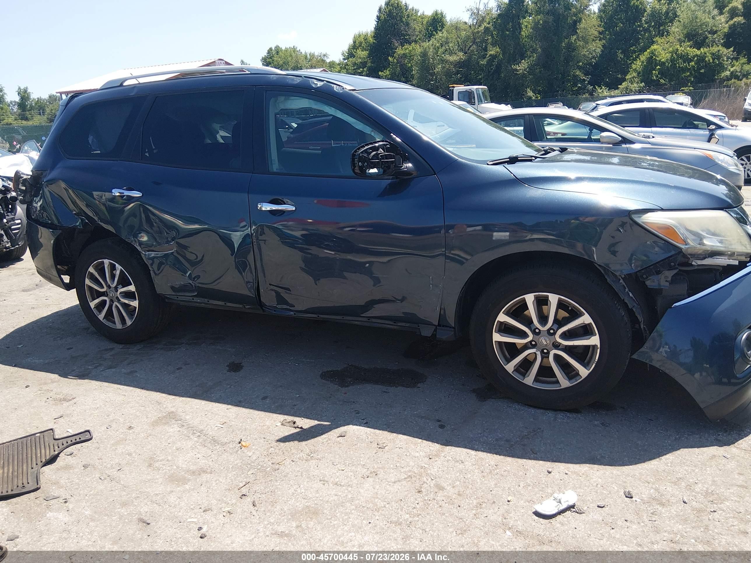 2015 Nissan Pathfinder S Blue vin: 5N1AR2MMXFC698137