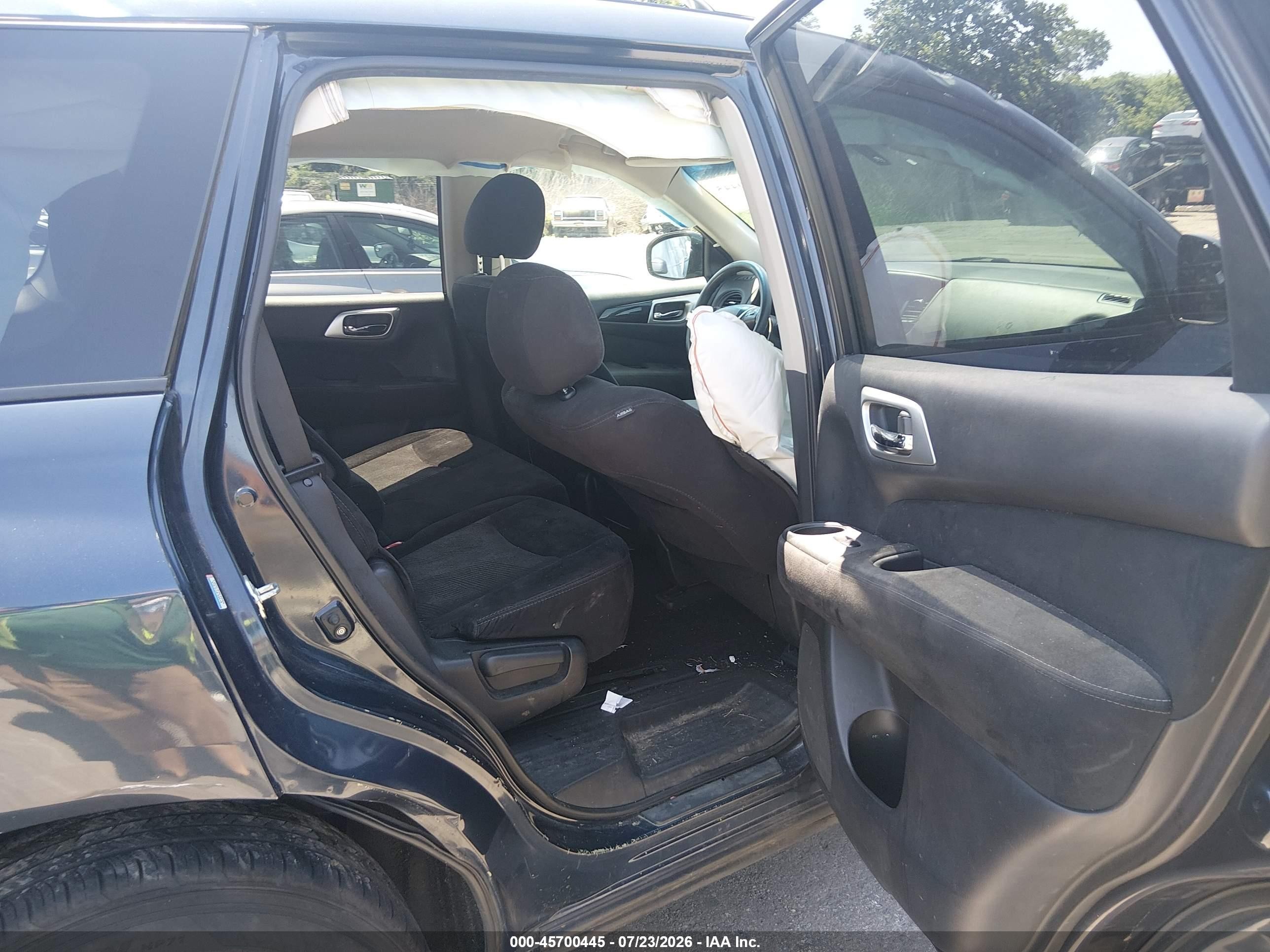 2015 Nissan Pathfinder S Blue vin: 5N1AR2MMXFC698137