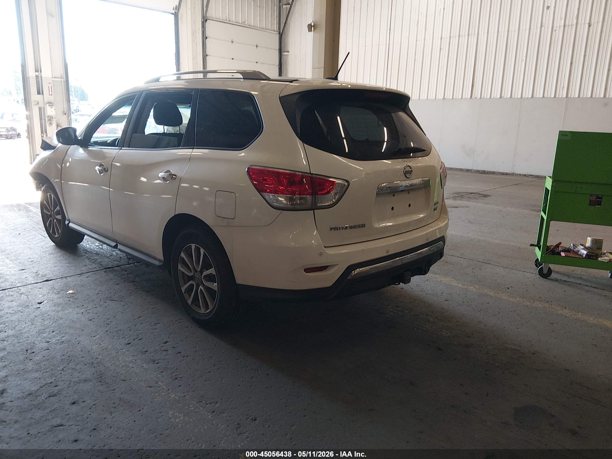 2015 Nissan Pathfinder Sv White vin: 5N1AR2MMXFC698915