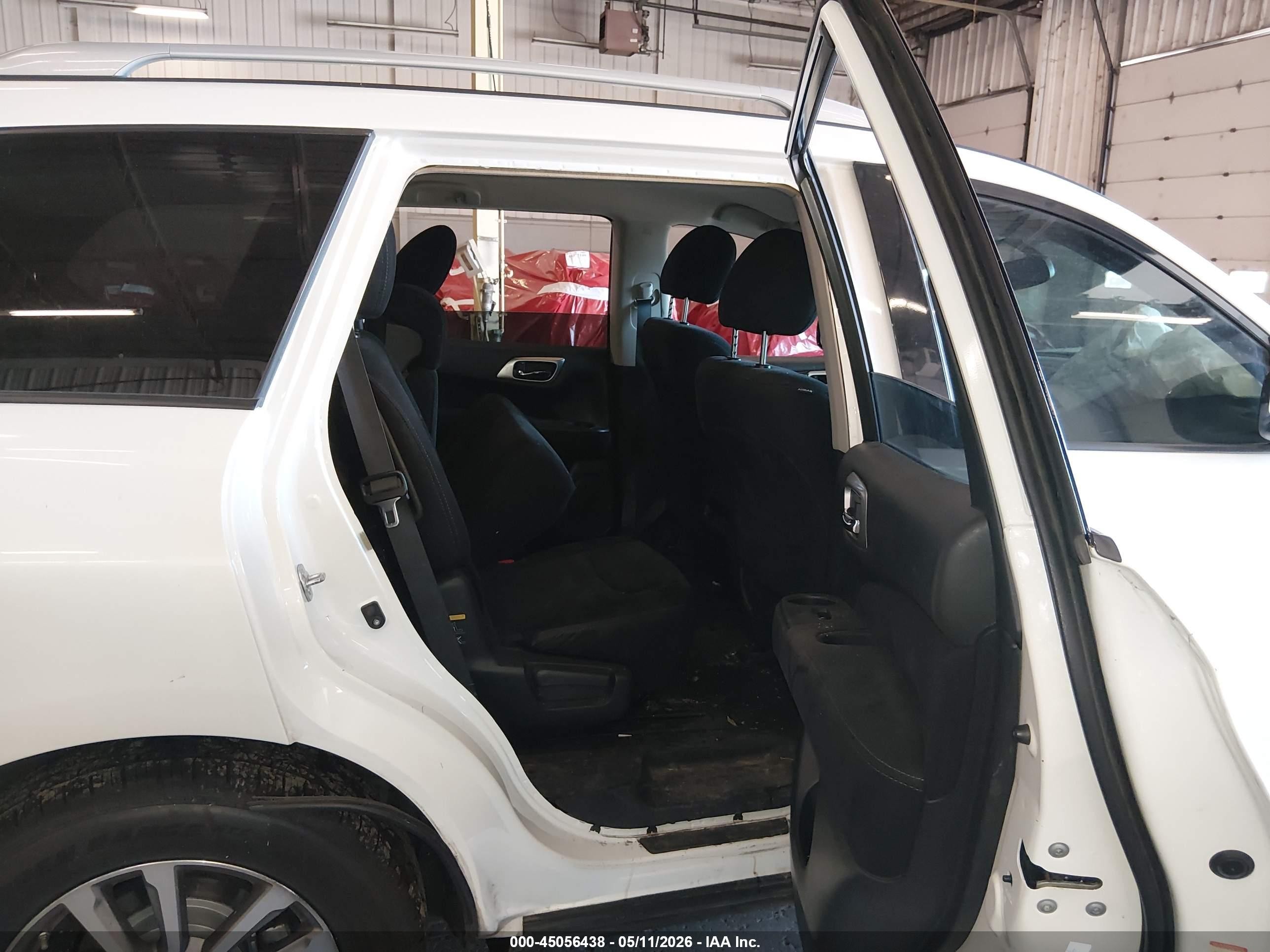 2015 Nissan Pathfinder Sv White vin: 5N1AR2MMXFC698915