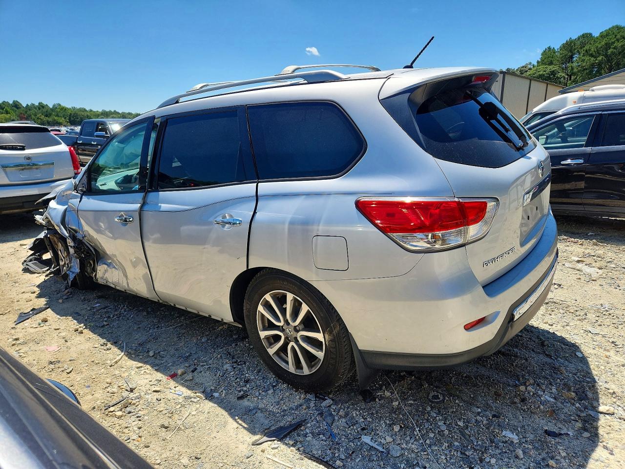 2016 Nissan Pathfinder S Серебряный vin: 5N1AR2MMXGC661364