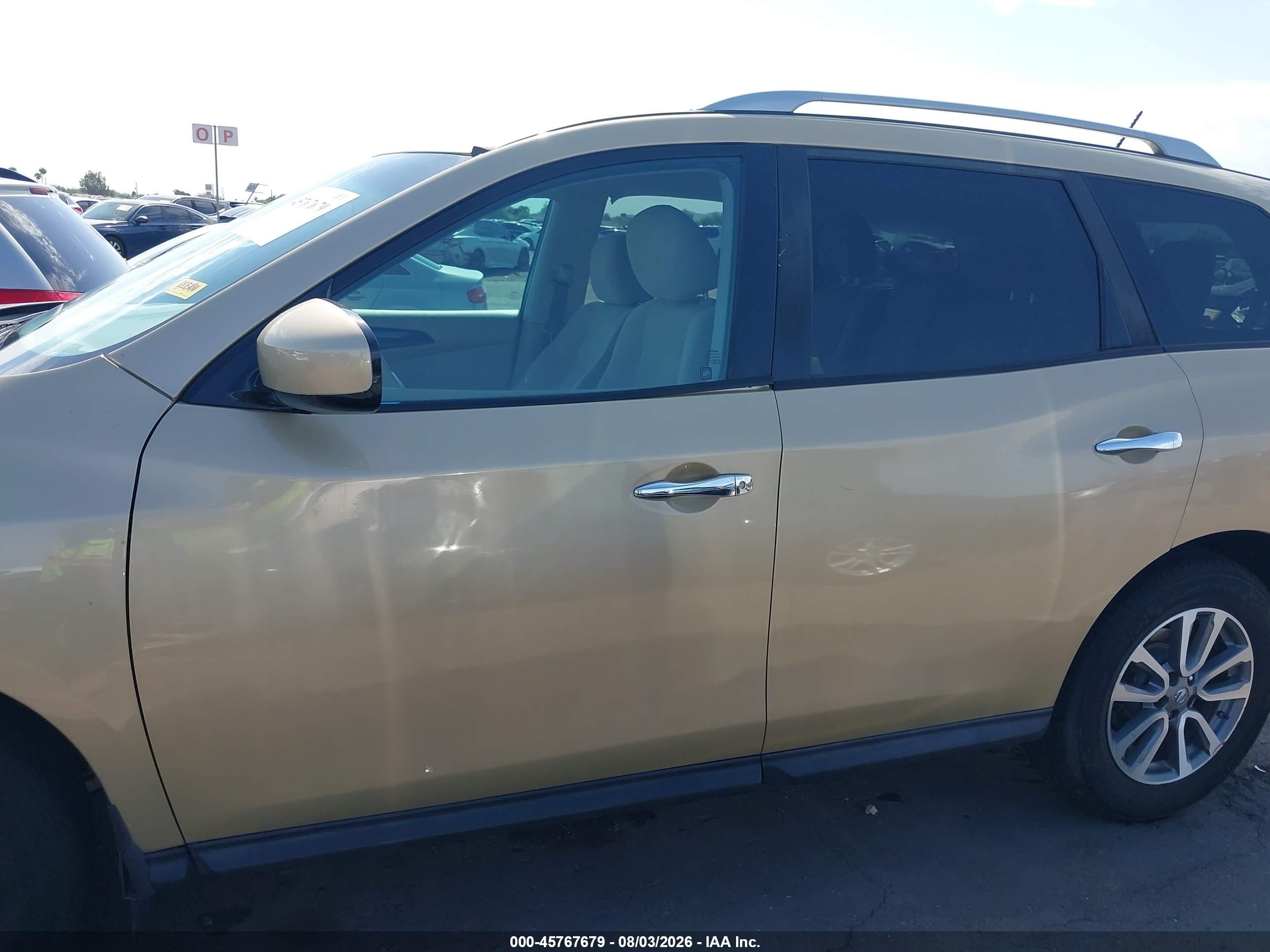 2013 Nissan Pathfinder Sv Золотой vin: 5N1AR2MN0DC621637