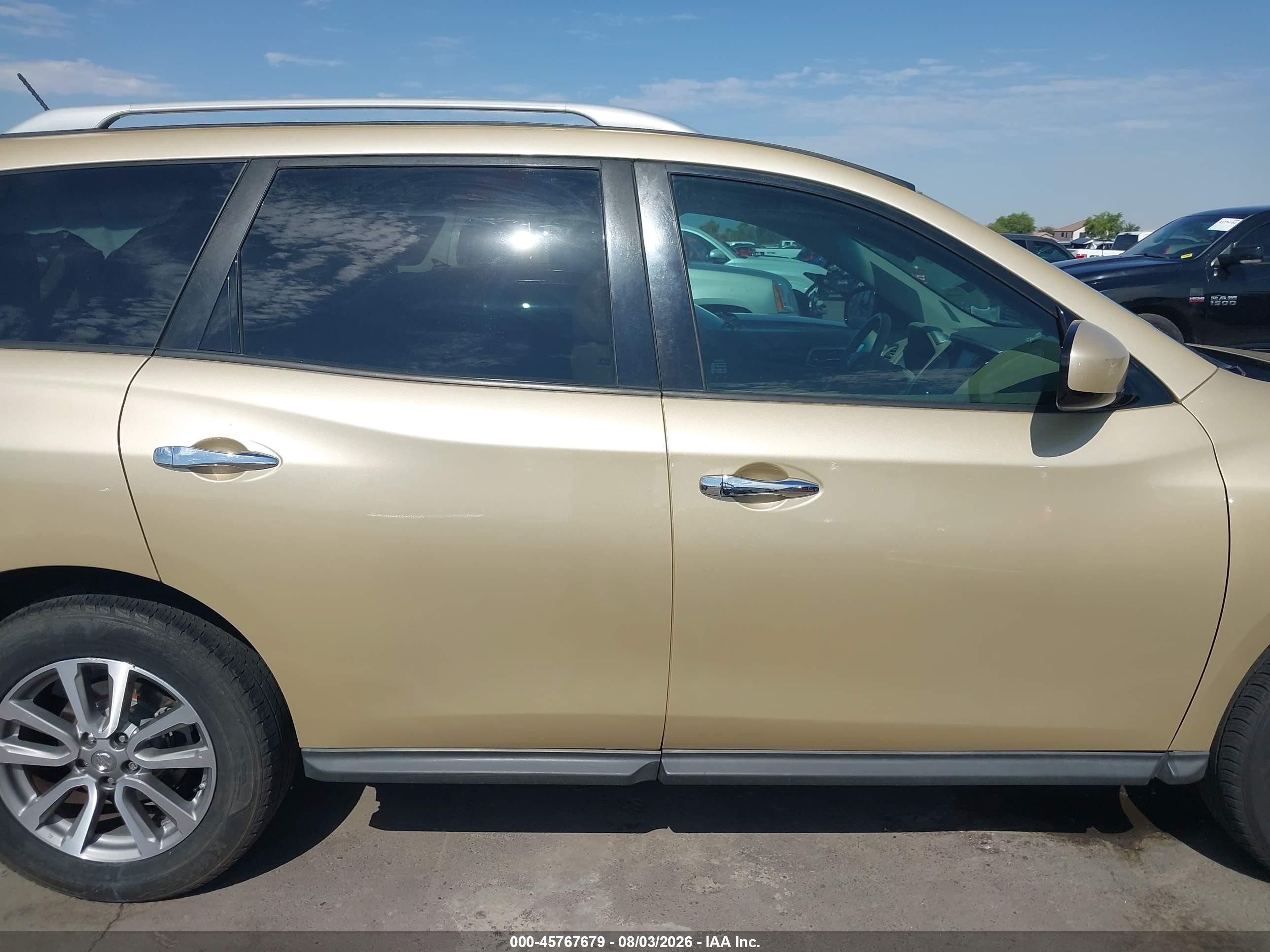 2013 Nissan Pathfinder Sv Золотой vin: 5N1AR2MN0DC621637