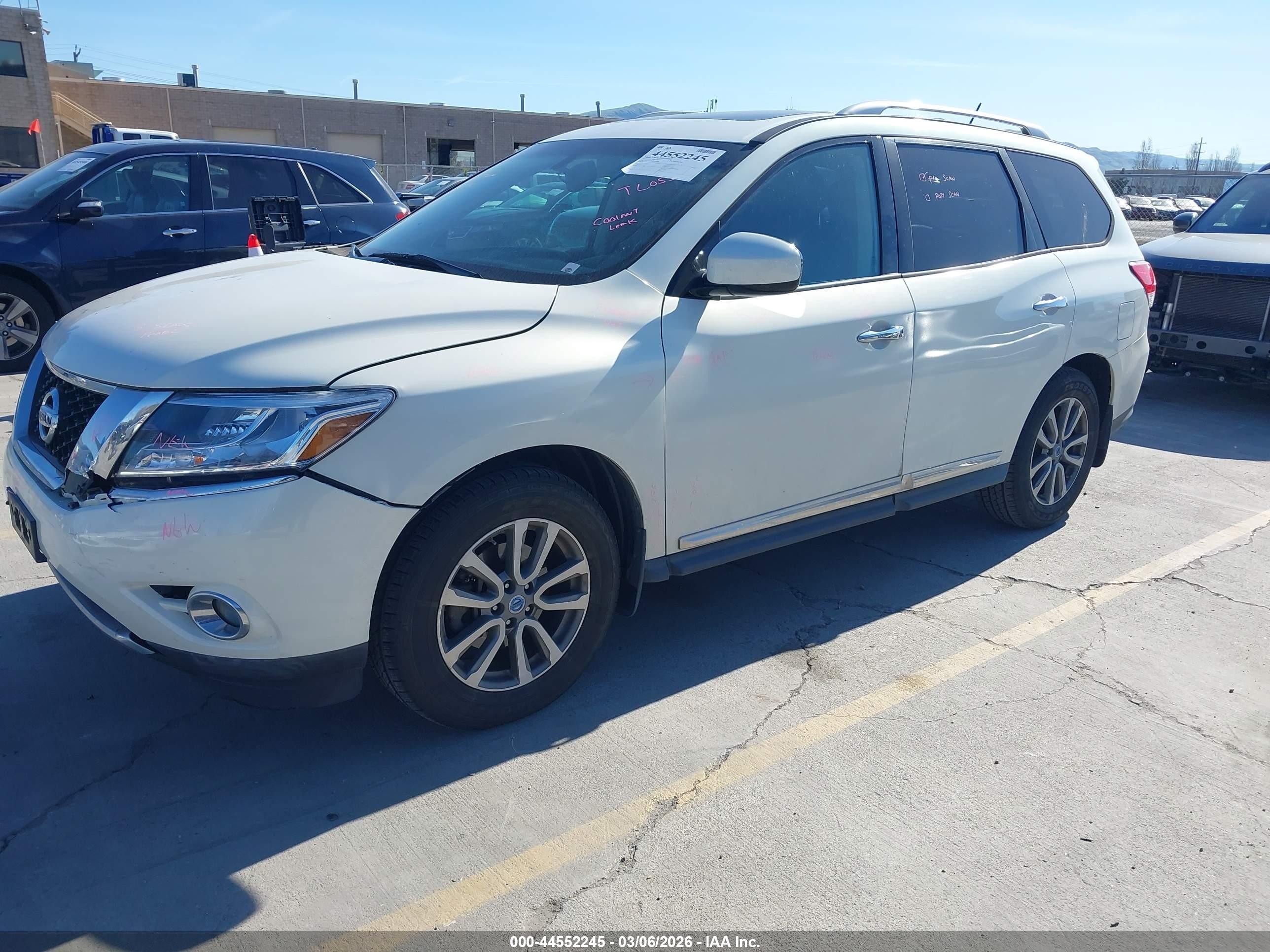 2013 Nissan Pathfinder Sl White vin: 5N1AR2MN0DC638406