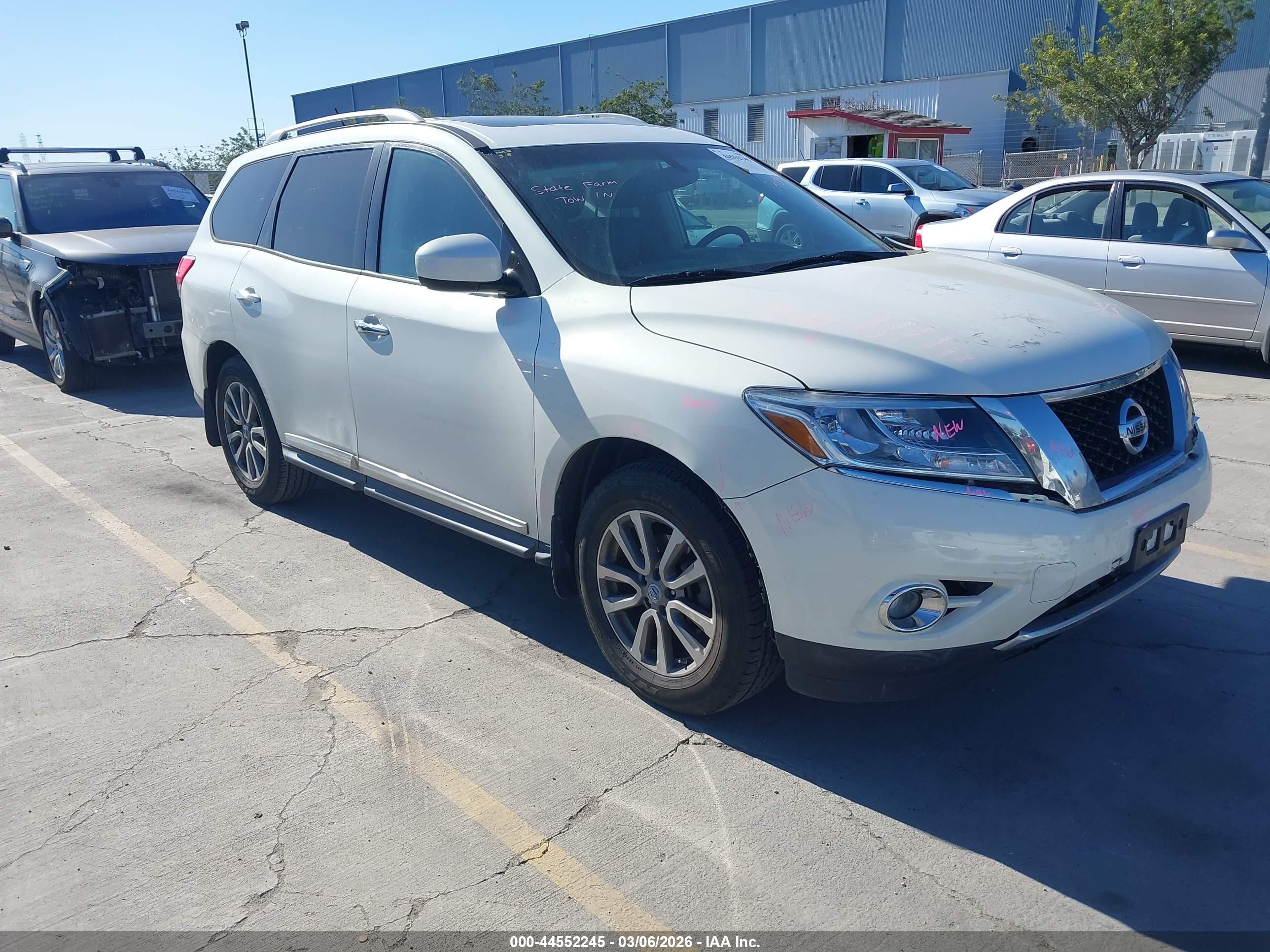 2013 Nissan Pathfinder Sl White vin: 5N1AR2MN0DC638406