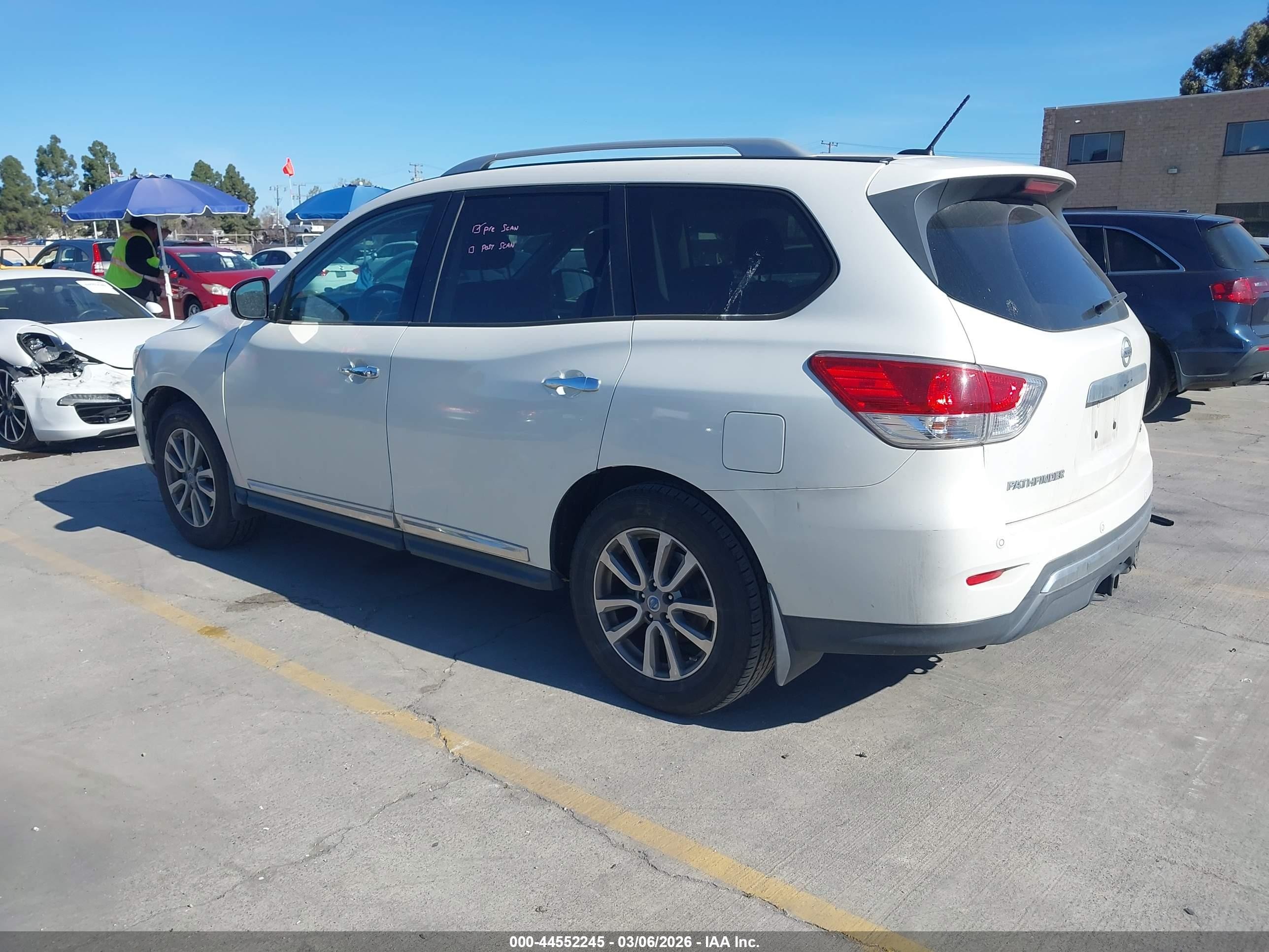 2013 Nissan Pathfinder Sl White vin: 5N1AR2MN0DC638406