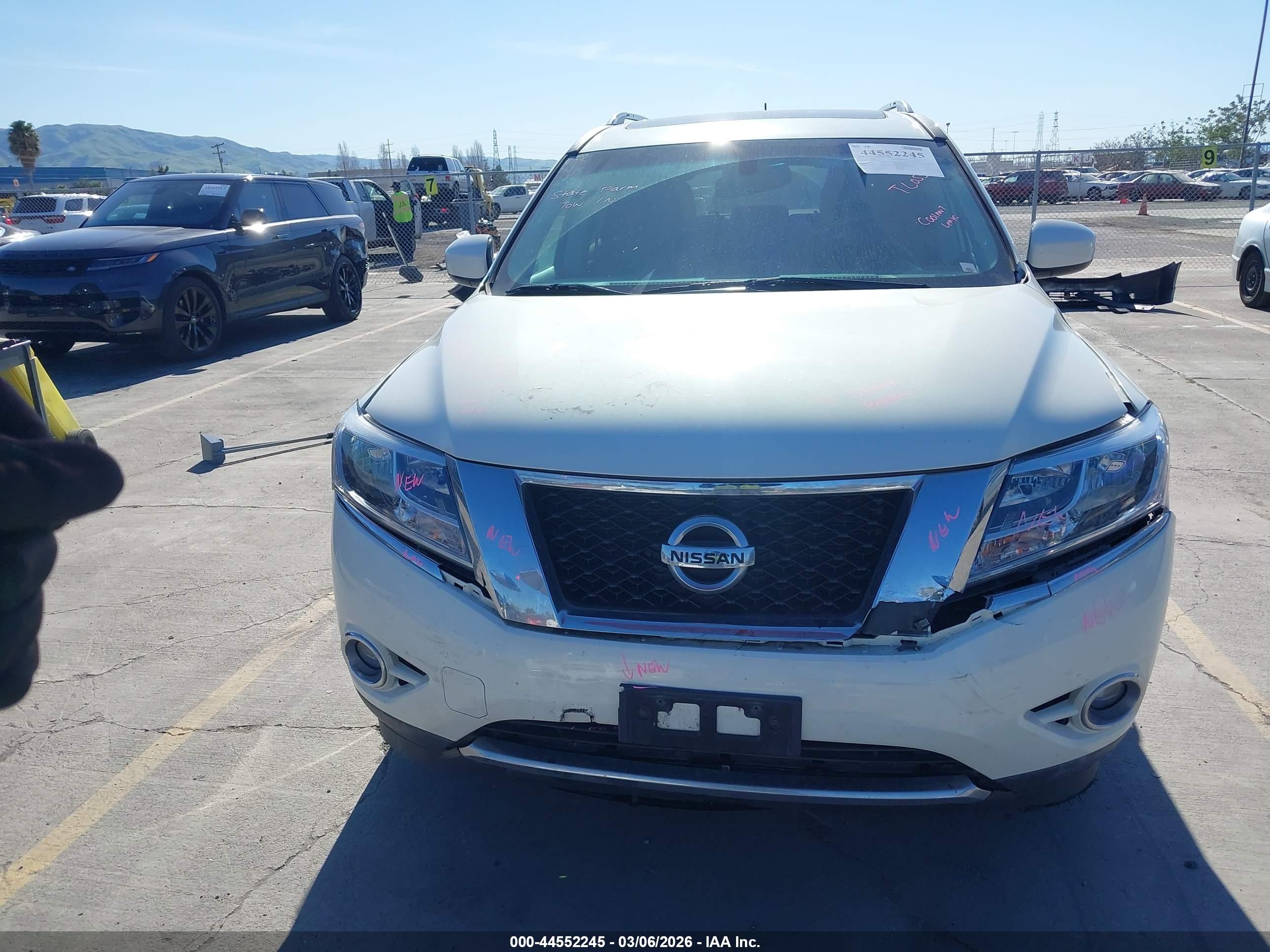 2013 Nissan Pathfinder Sl White vin: 5N1AR2MN0DC638406