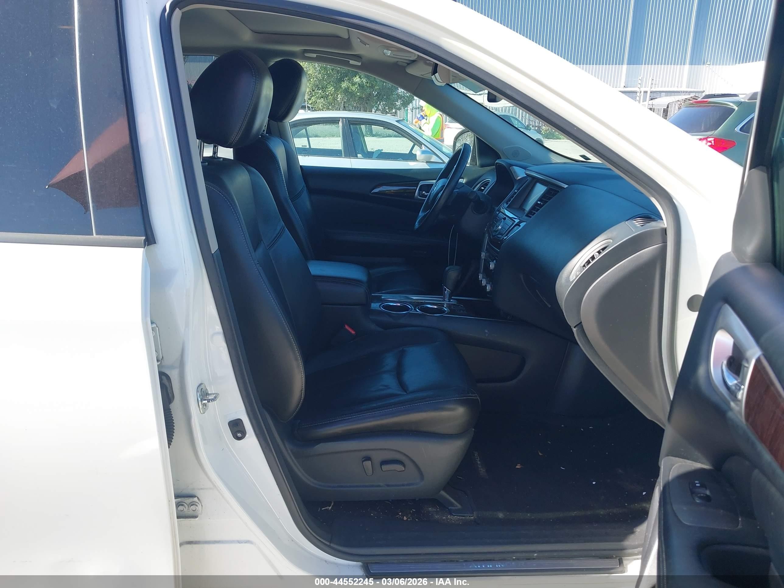 2013 Nissan Pathfinder Sl White vin: 5N1AR2MN0DC638406