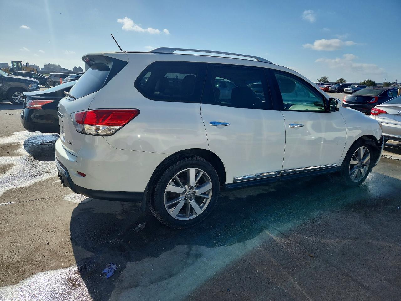 2013 Nissan Pathfinder S White vin: 5N1AR2MN0DC650135