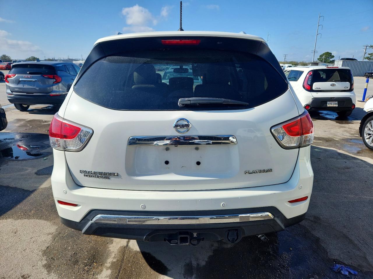 2013 Nissan Pathfinder S White vin: 5N1AR2MN0DC650135