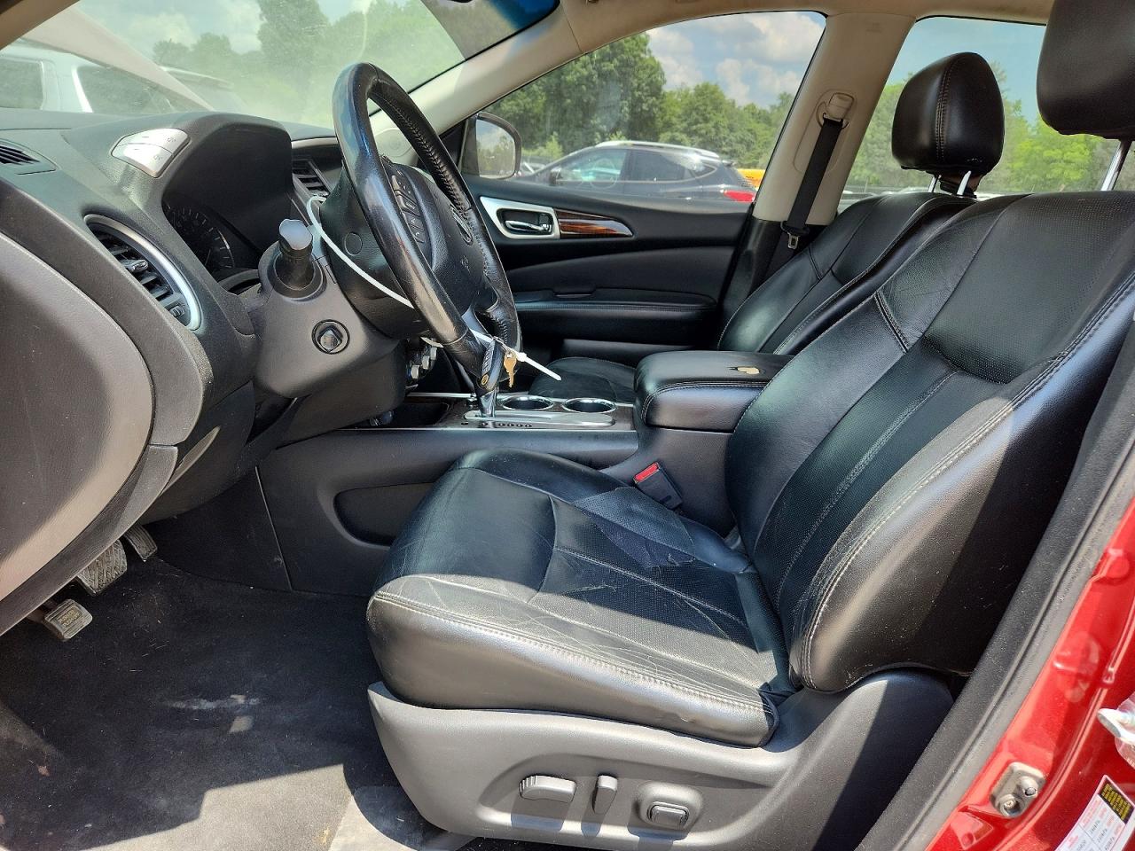 2013 Nissan Pathfinder S Red vin: 5N1AR2MN0DC667789