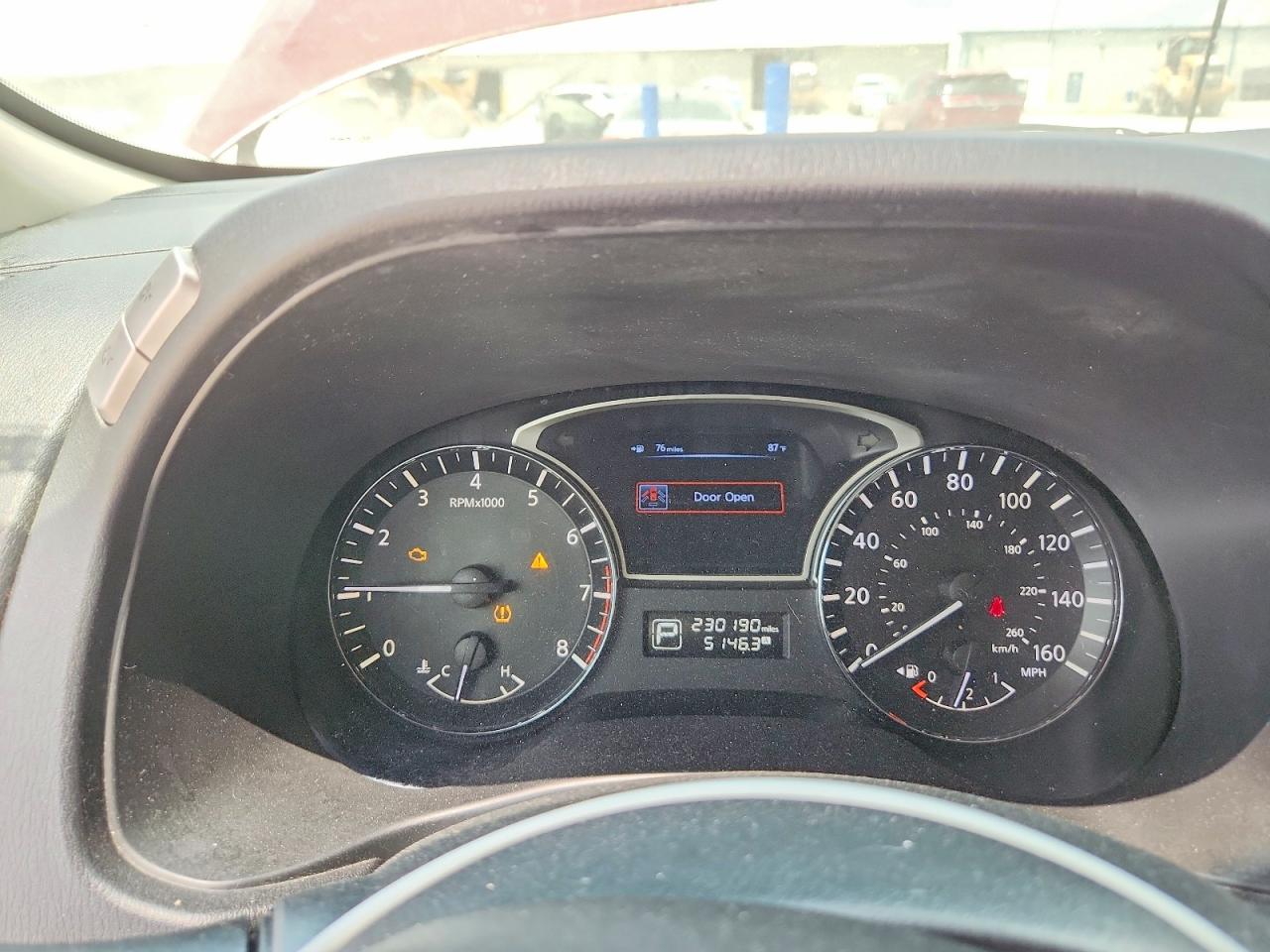 2013 Nissan Pathfinder S Red vin: 5N1AR2MN0DC667789