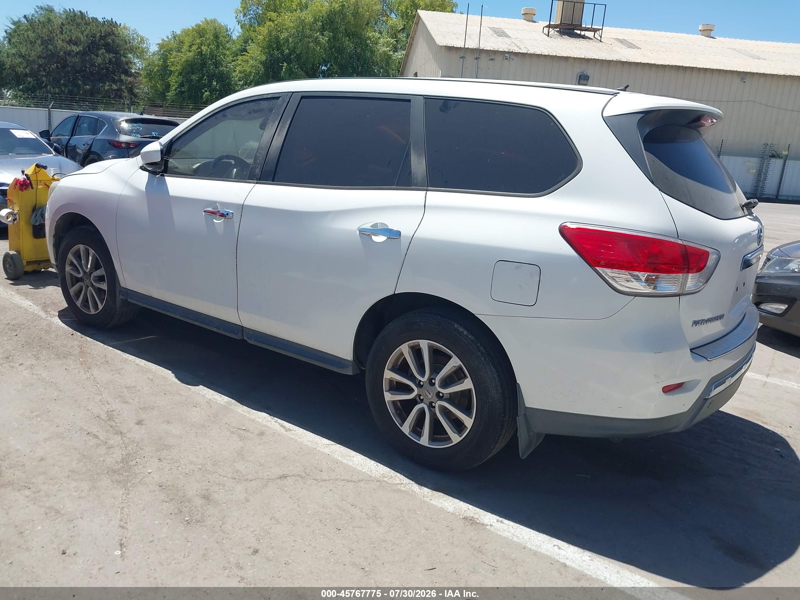 2013 Nissan Pathfinder S White vin: 5N1AR2MN0DC674371