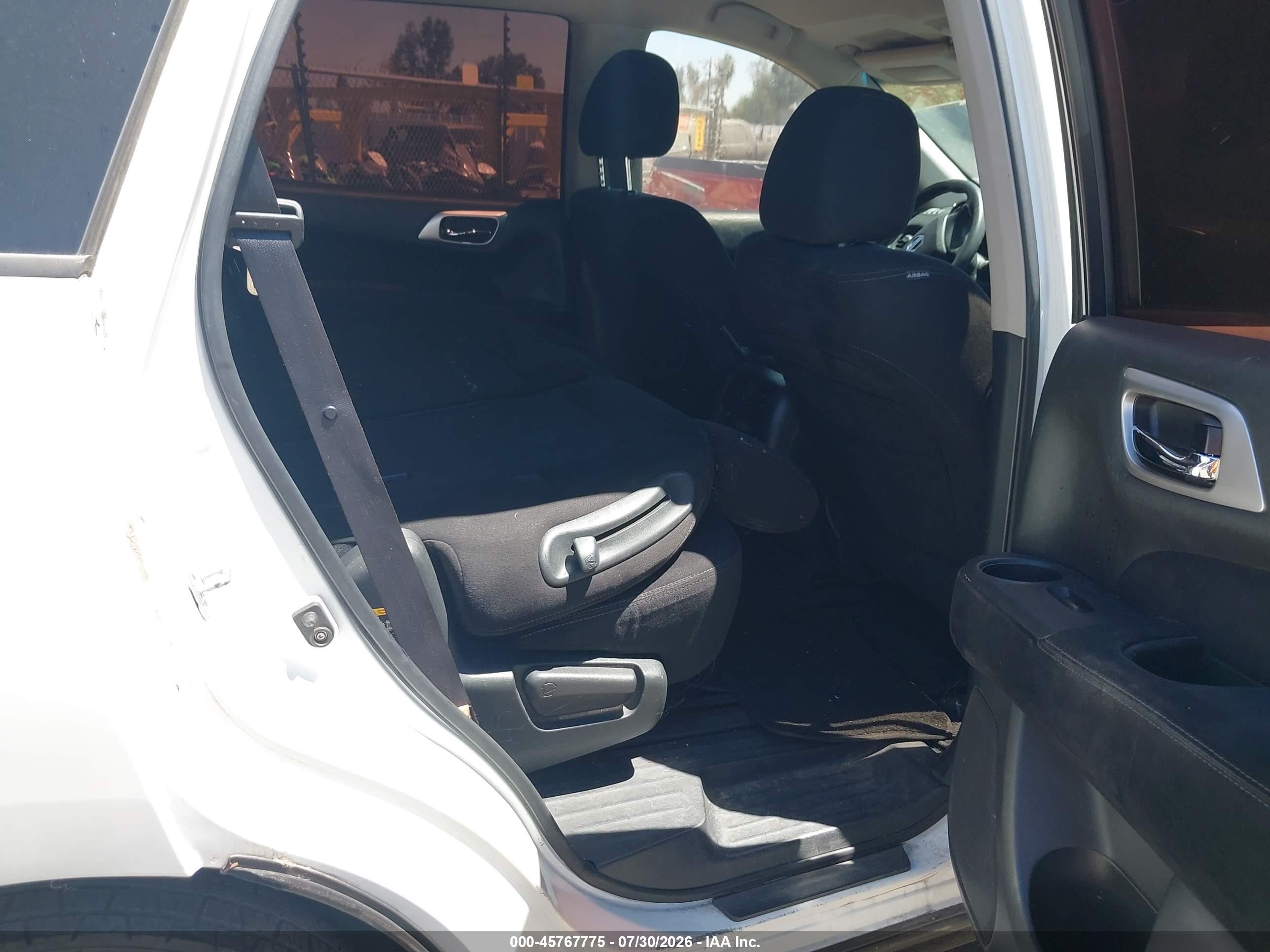 2013 Nissan Pathfinder S White vin: 5N1AR2MN0DC674371