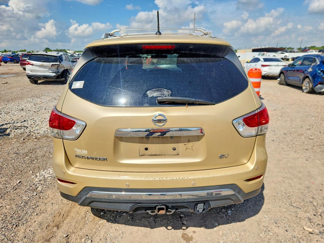 2013 Nissan Pathfinder S Gold vin: 5N1AR2MN0DC680235