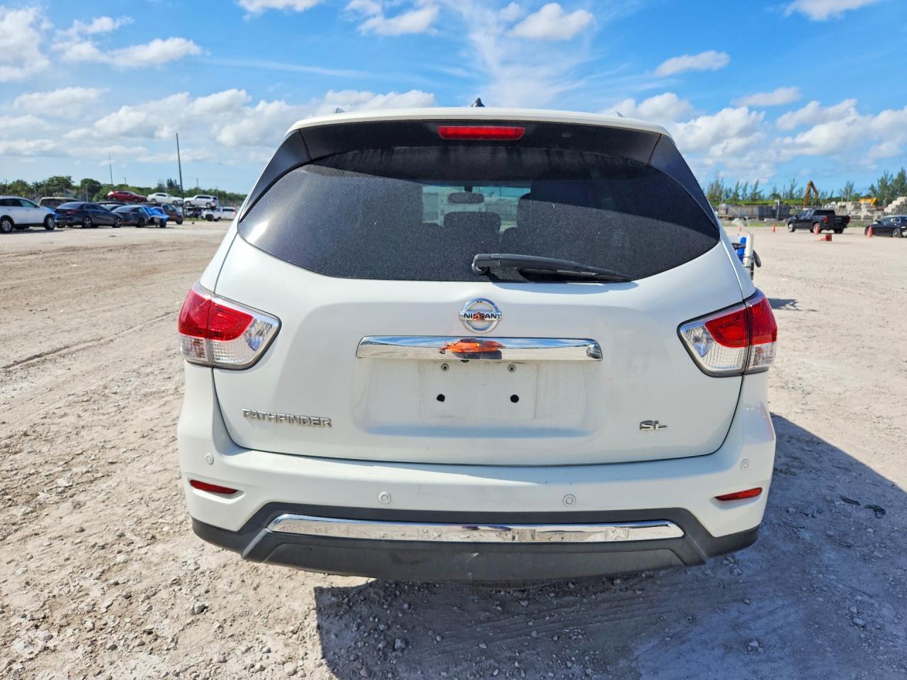 2013 Nissan Pathfinder S White vin: 5N1AR2MN0DC681269