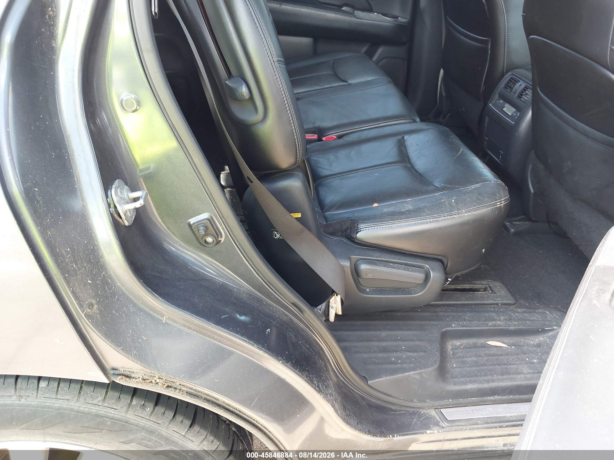 2014 Nissan Pathfinder Sl Серый vin: 5N1AR2MN0EC610879