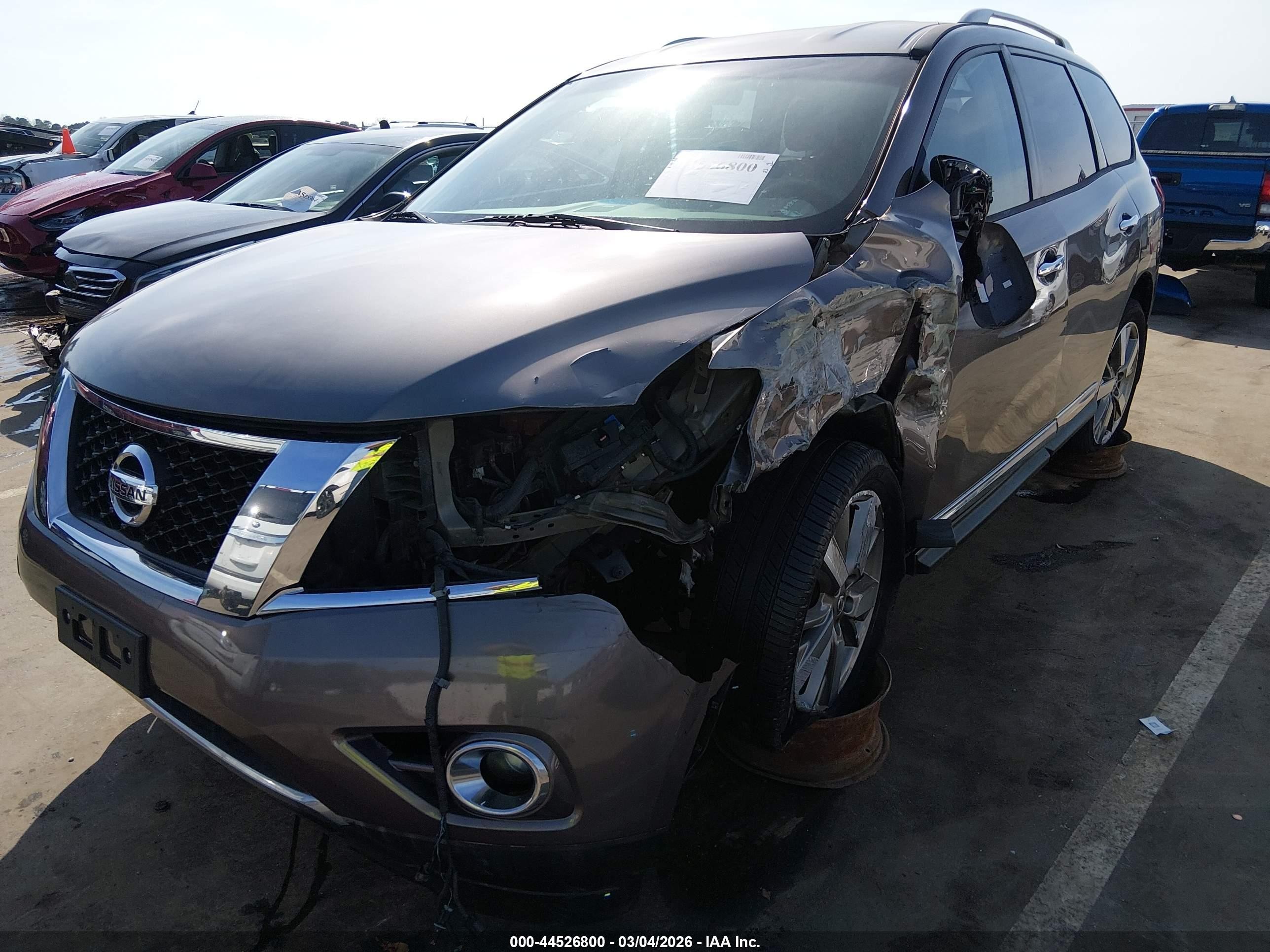 2014 Nissan Pathfinder Platinum/s/sl/sv Золотой vin: 5N1AR2MN0EC677921