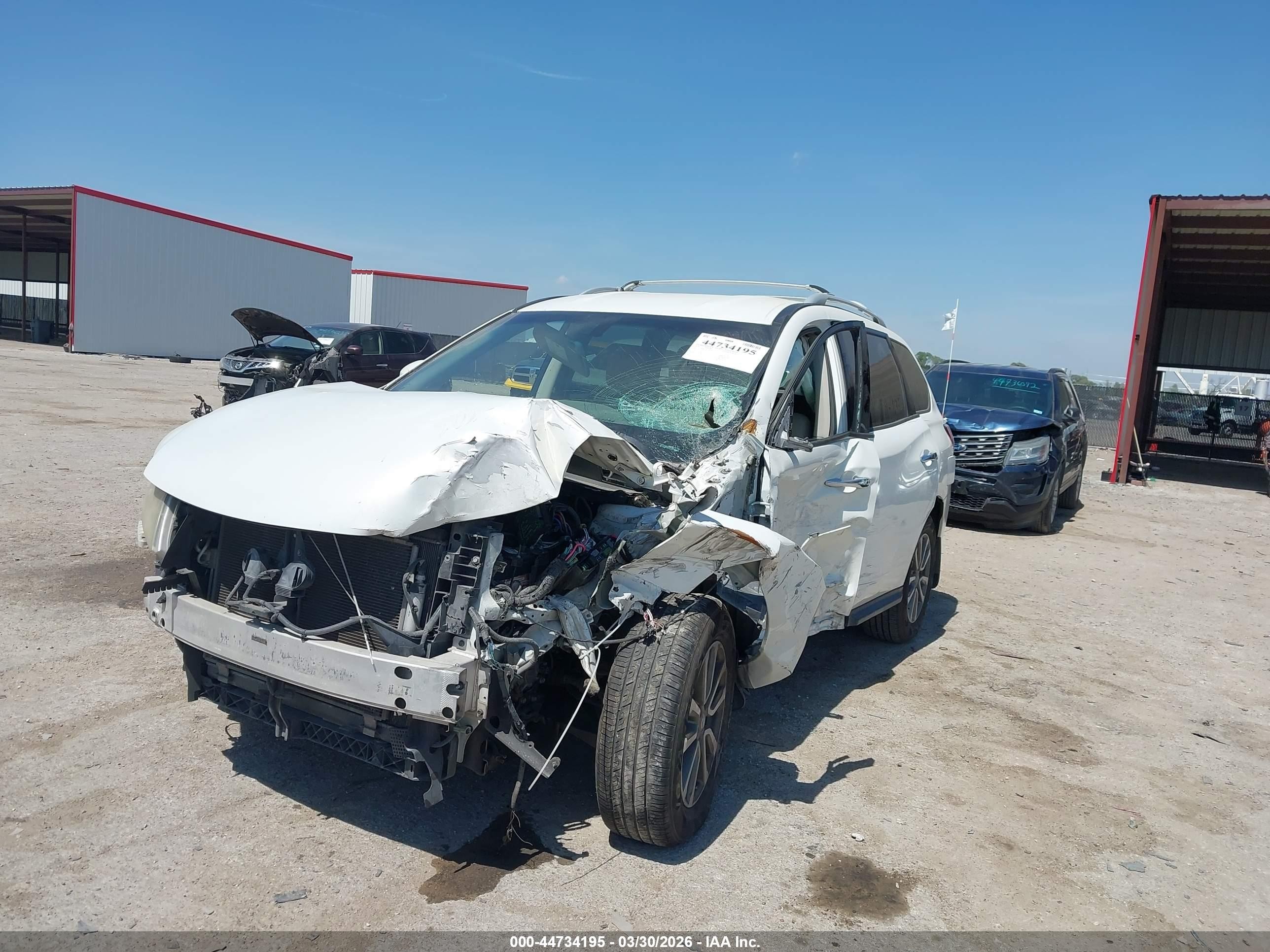 2014 Nissan Pathfinder Sv Белый vin: 5N1AR2MN0EC686344