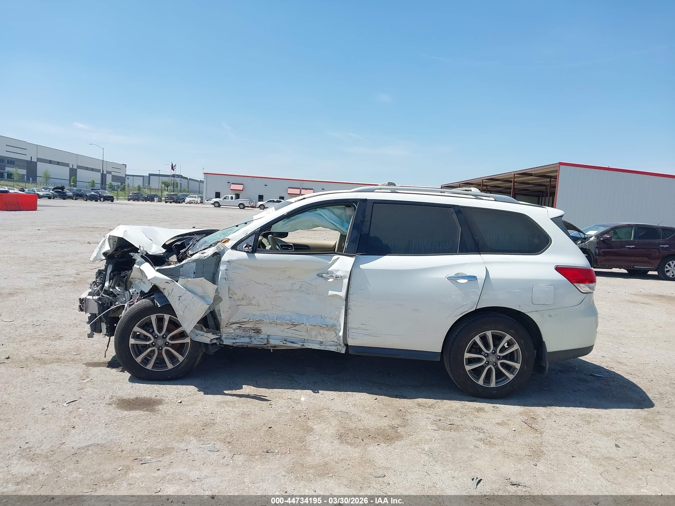 2014 Nissan Pathfinder Sv Белый vin: 5N1AR2MN0EC686344