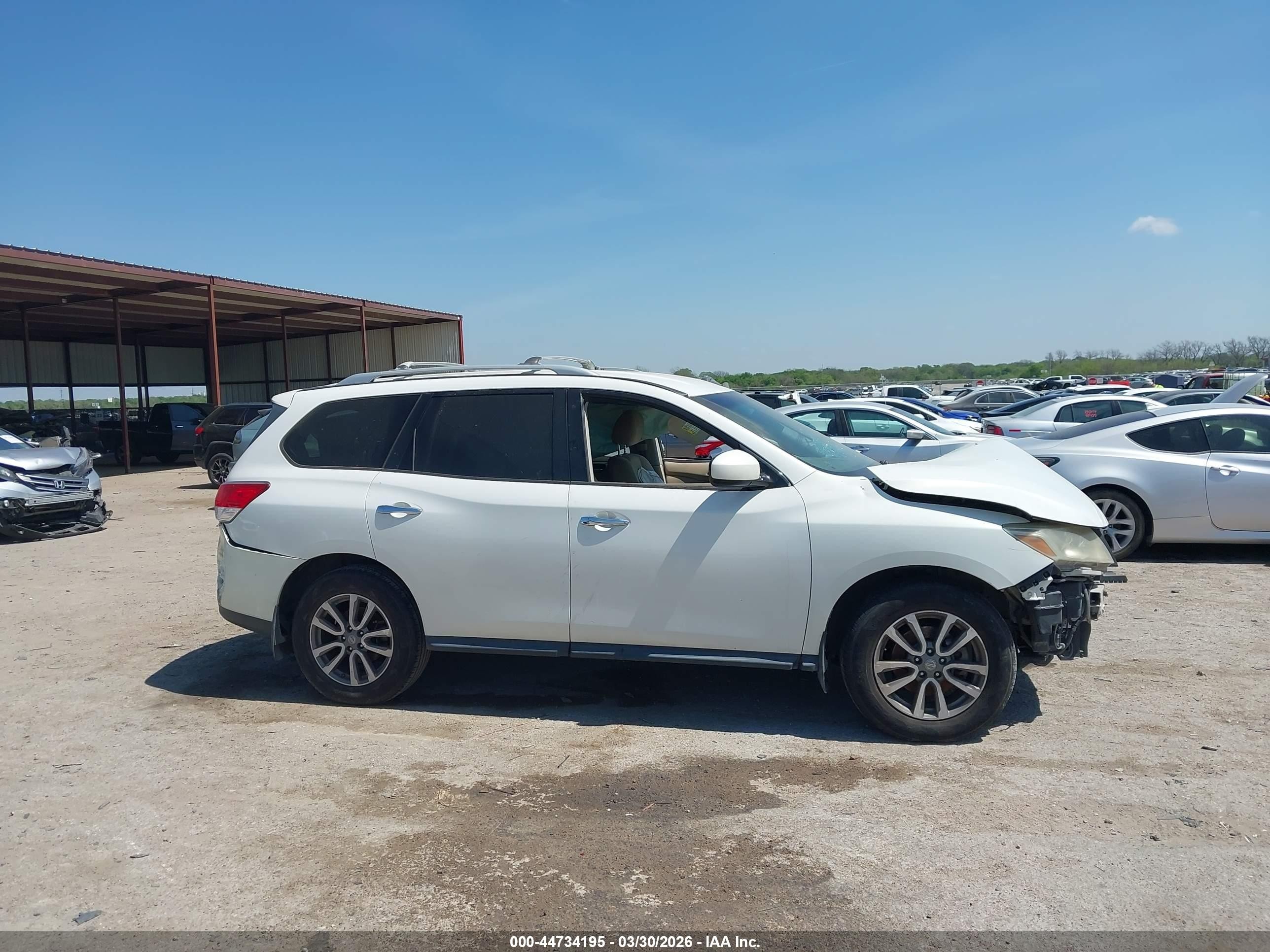 2014 Nissan Pathfinder Sv Белый vin: 5N1AR2MN0EC686344